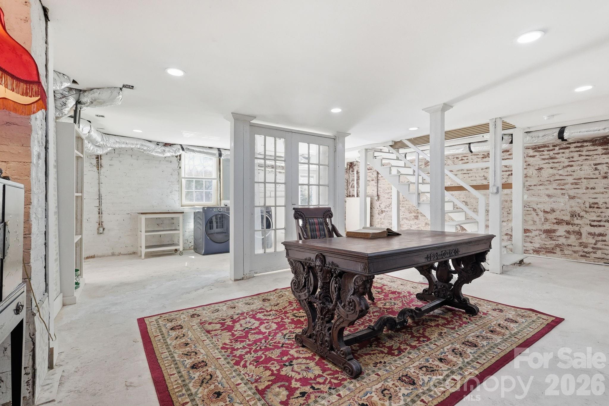 1407 Mimosa Lane — Lenoir