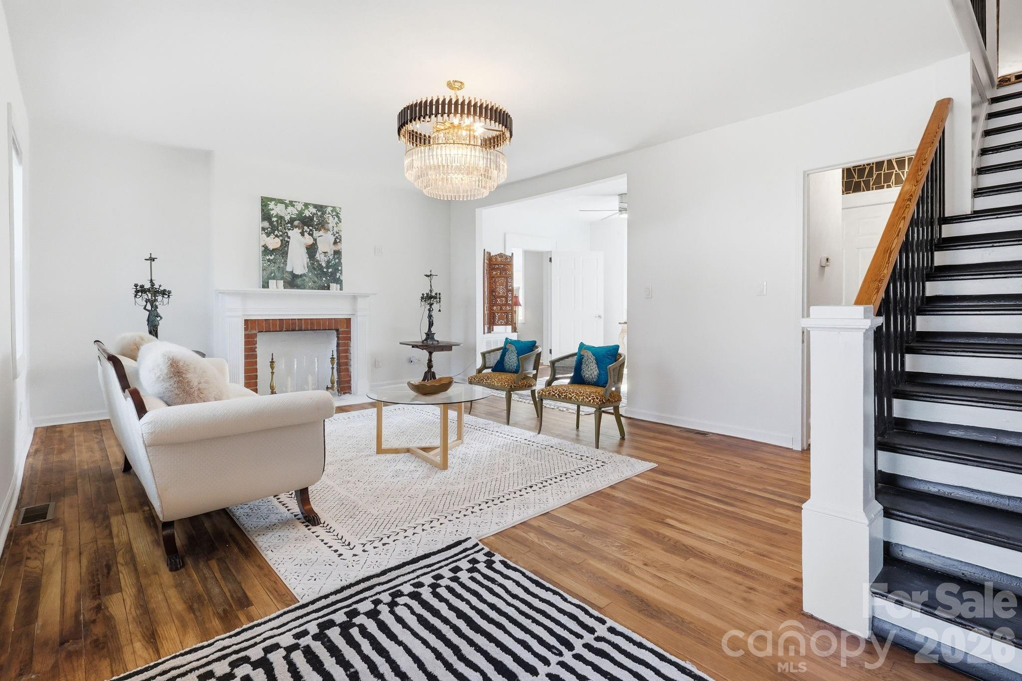 1407 Mimosa Lane — Lenoir