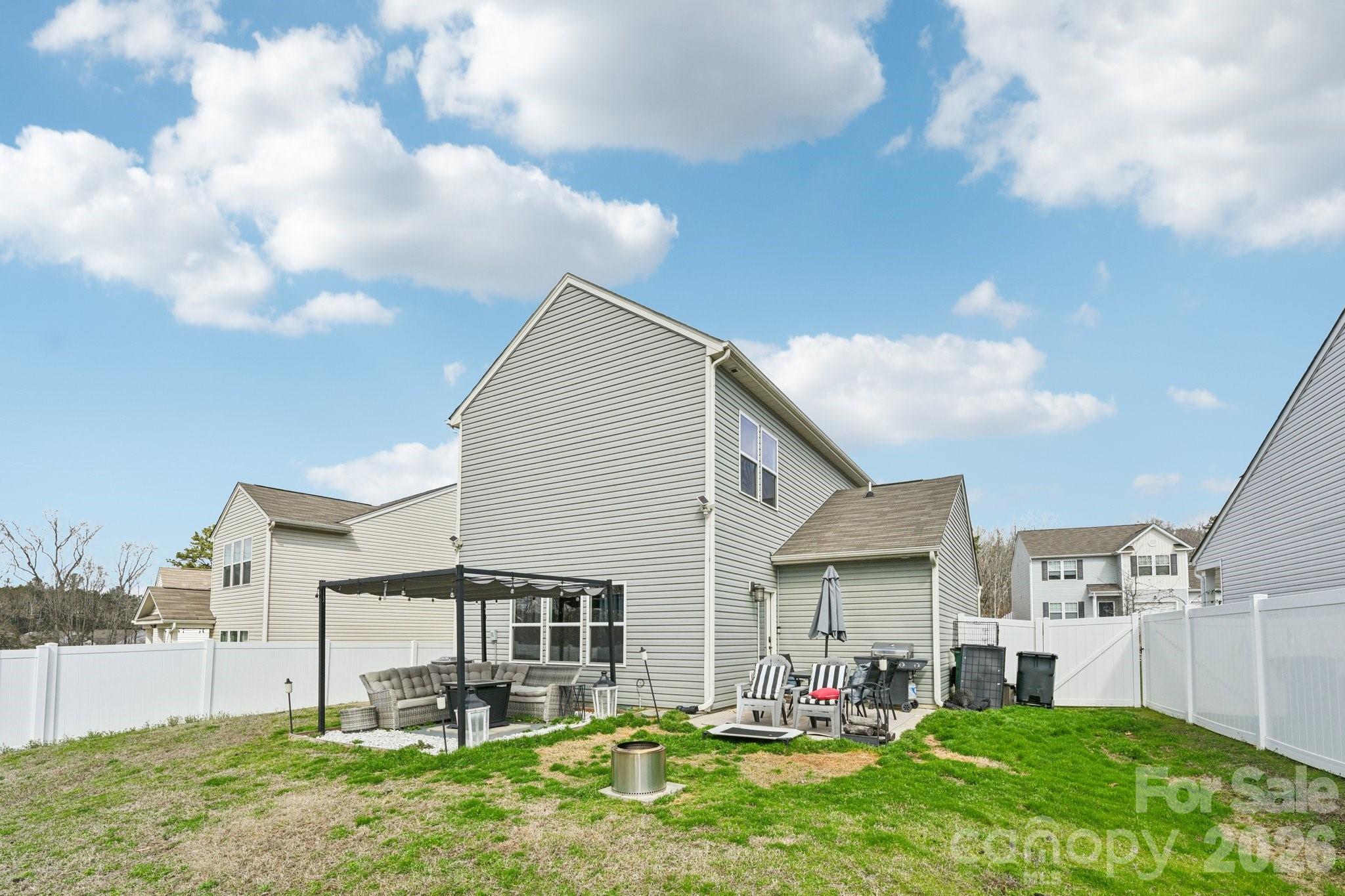 832 Newfound Hollow Drive — Charlotte