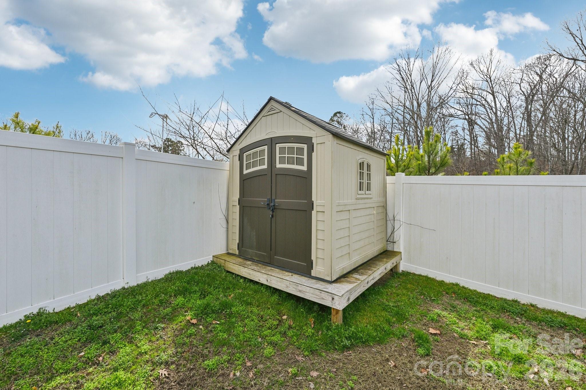 832 Newfound Hollow Drive — Charlotte