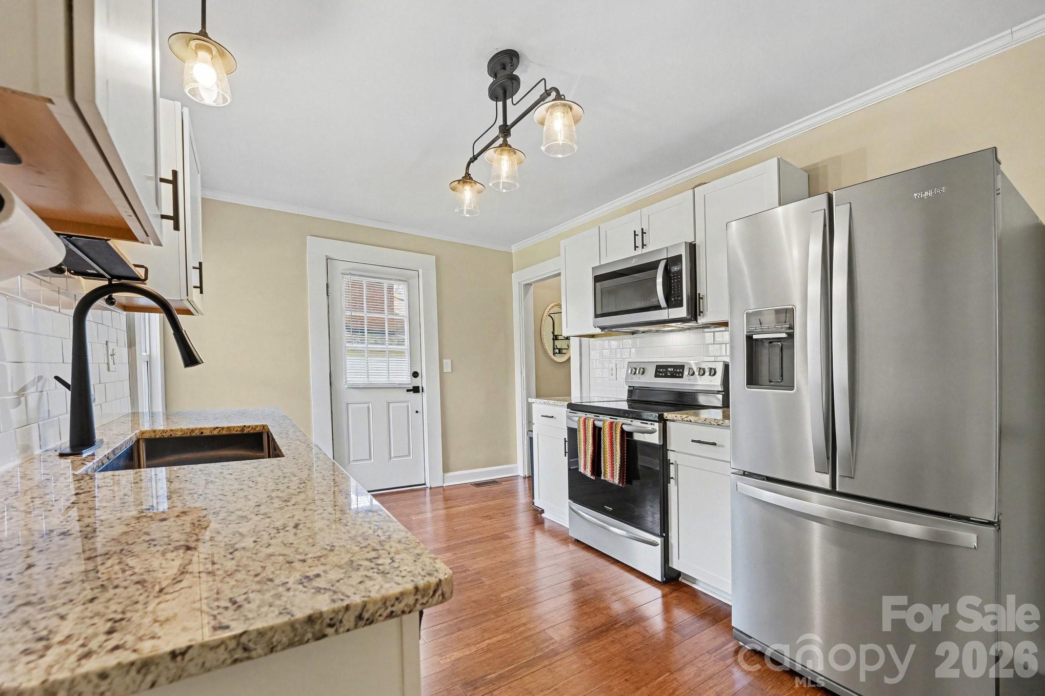 224 E Catawba Avenue — Mooresville