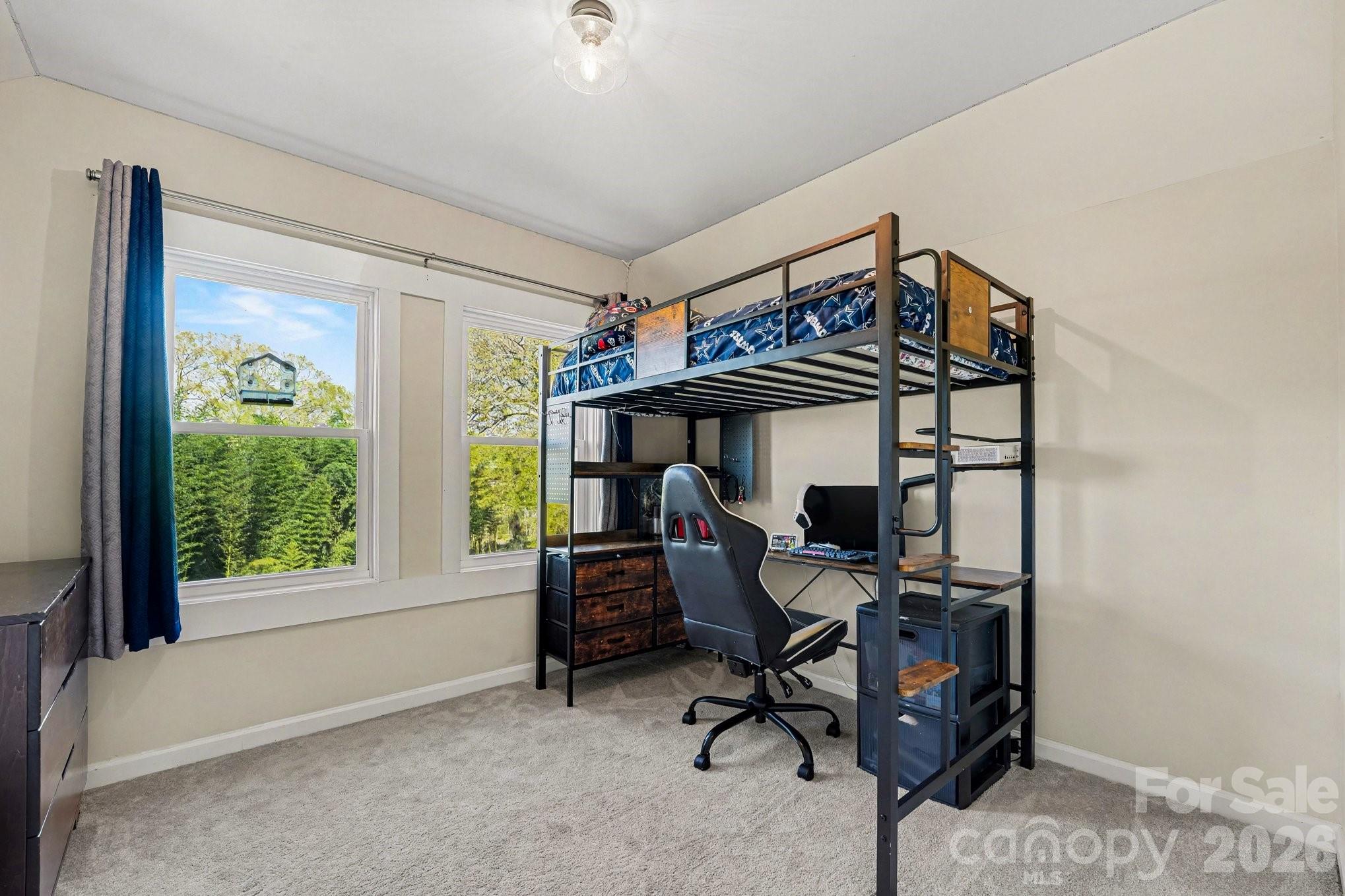 224 E Catawba Avenue — Mooresville