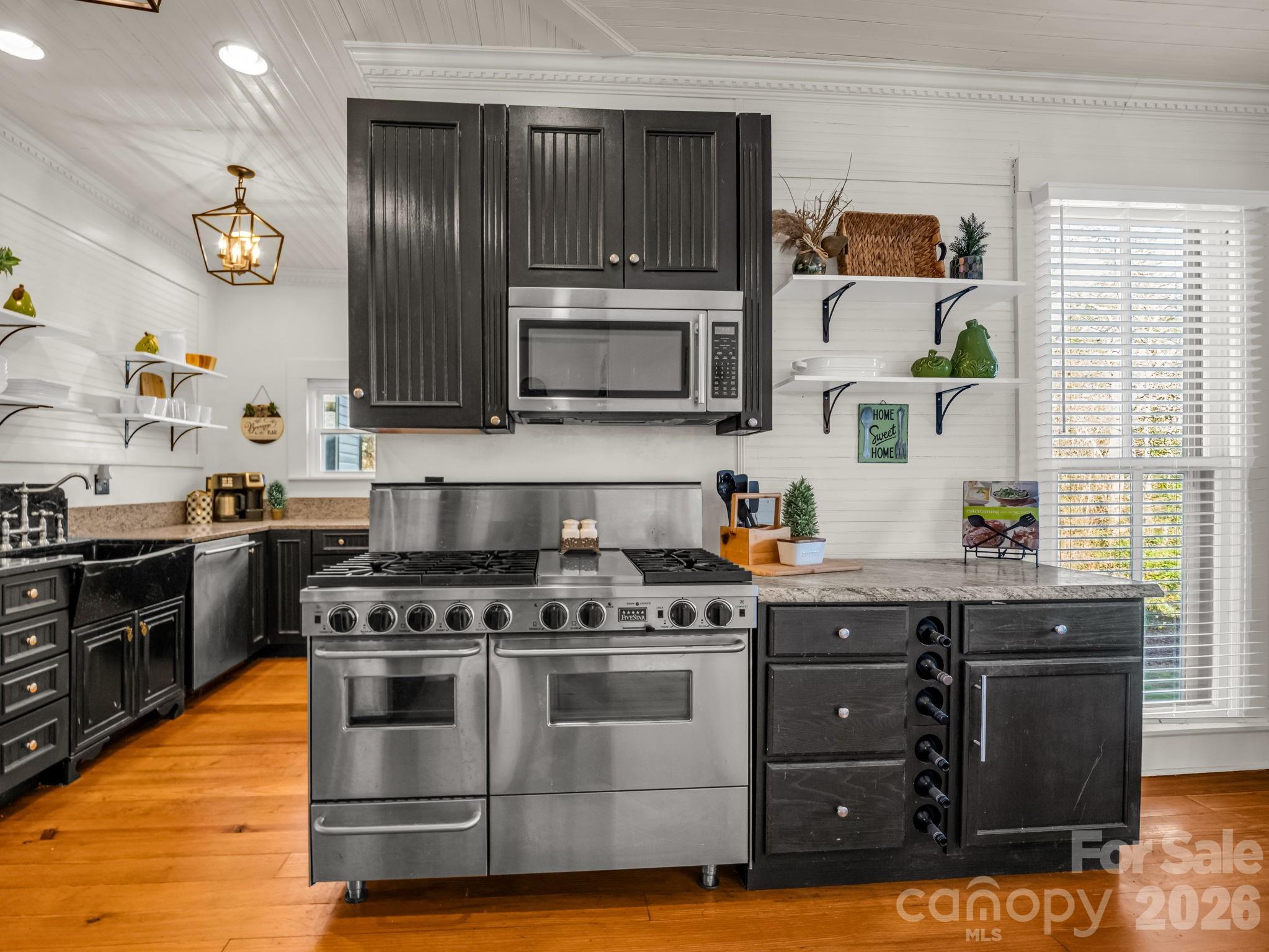 219 Stoney Mountain Road — Hendersonville