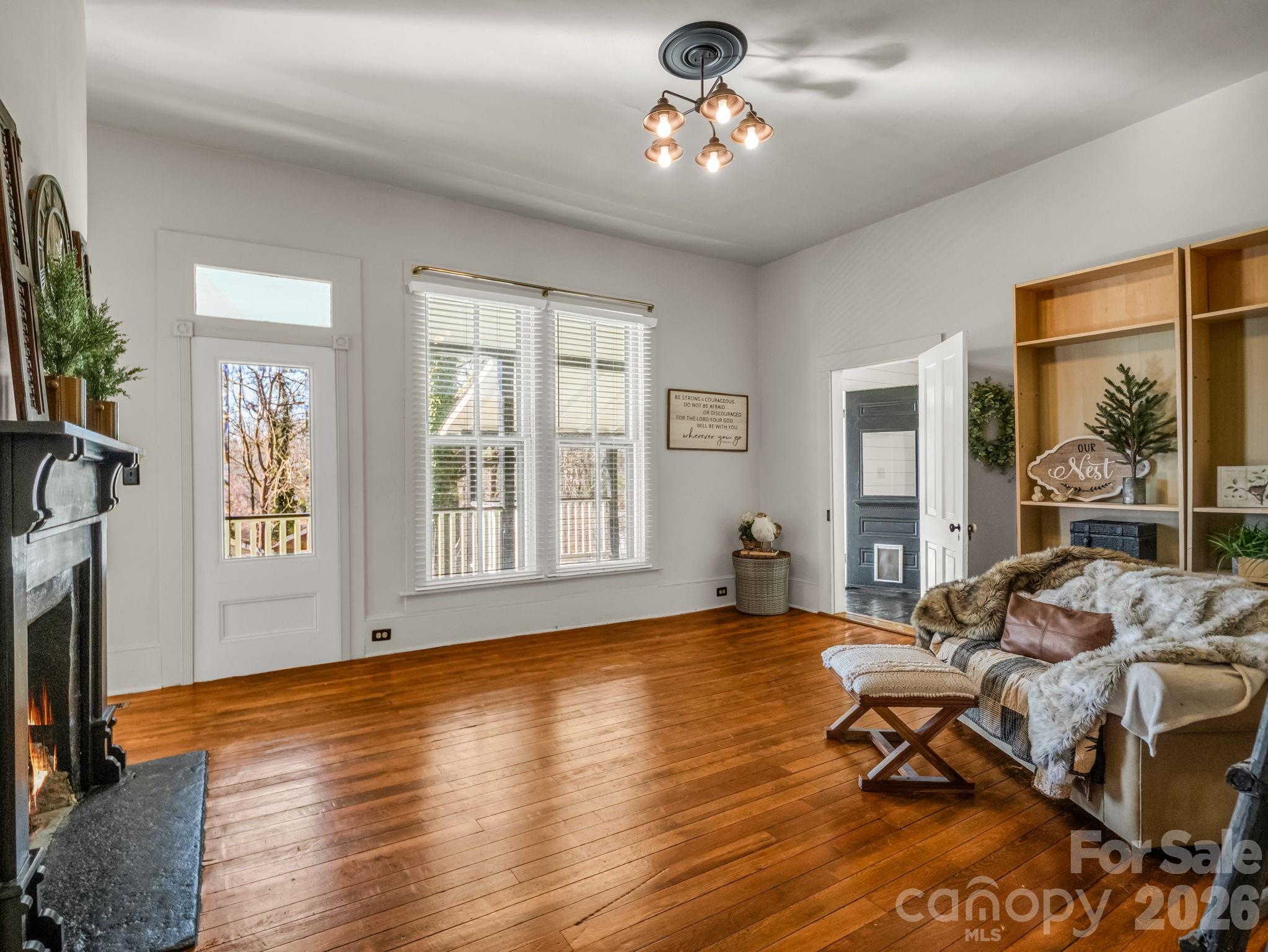 219 Stoney Mountain Road — Hendersonville