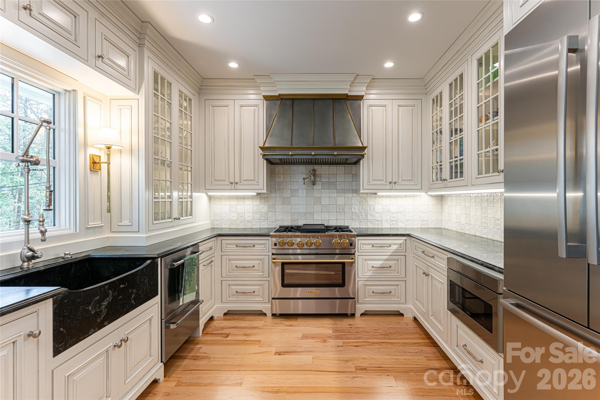 40 Forest Road — Asheville
