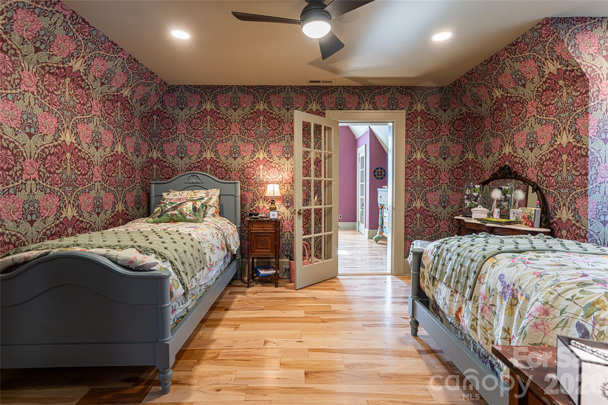 40 Forest Road — Asheville