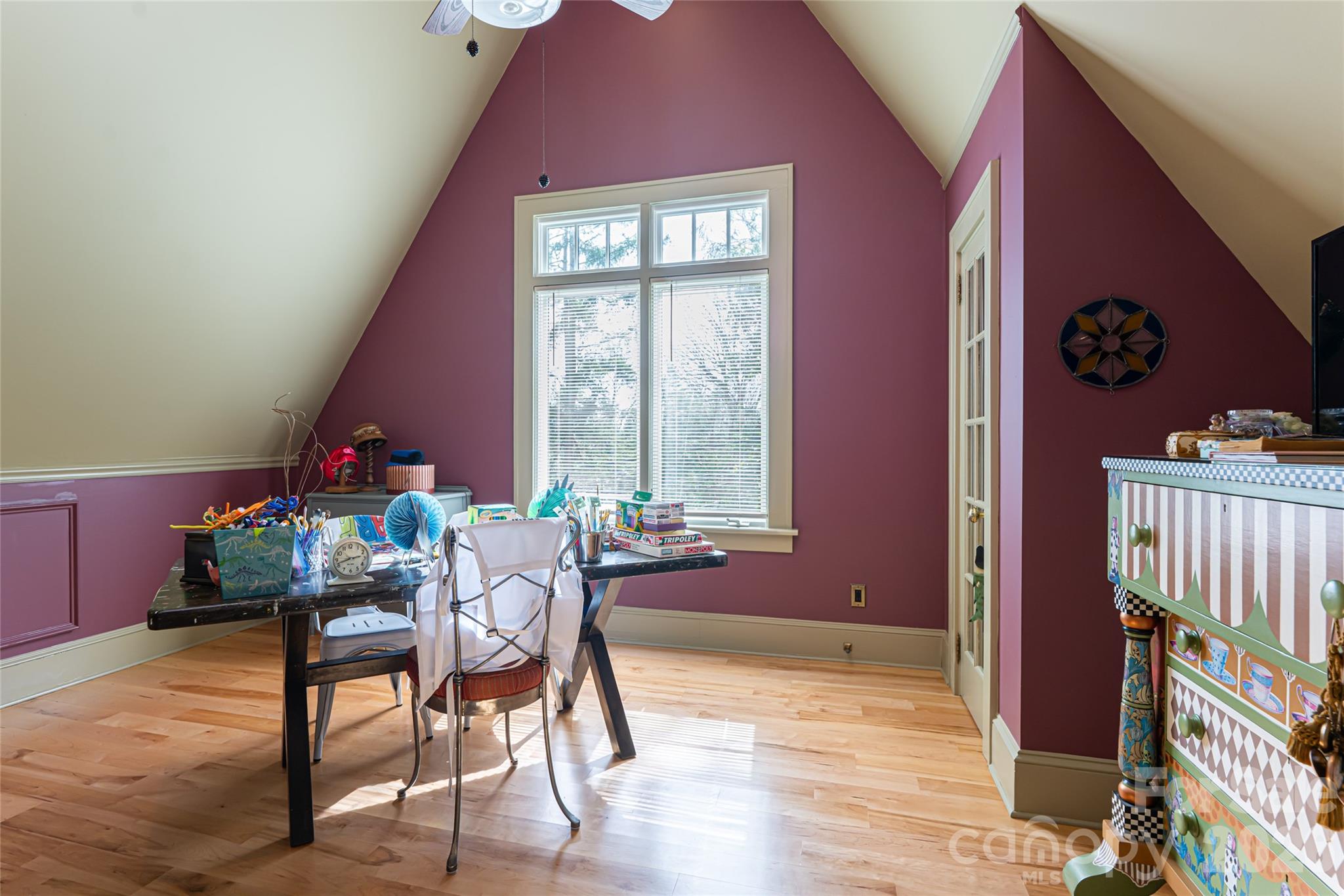 40 Forest Road — Asheville