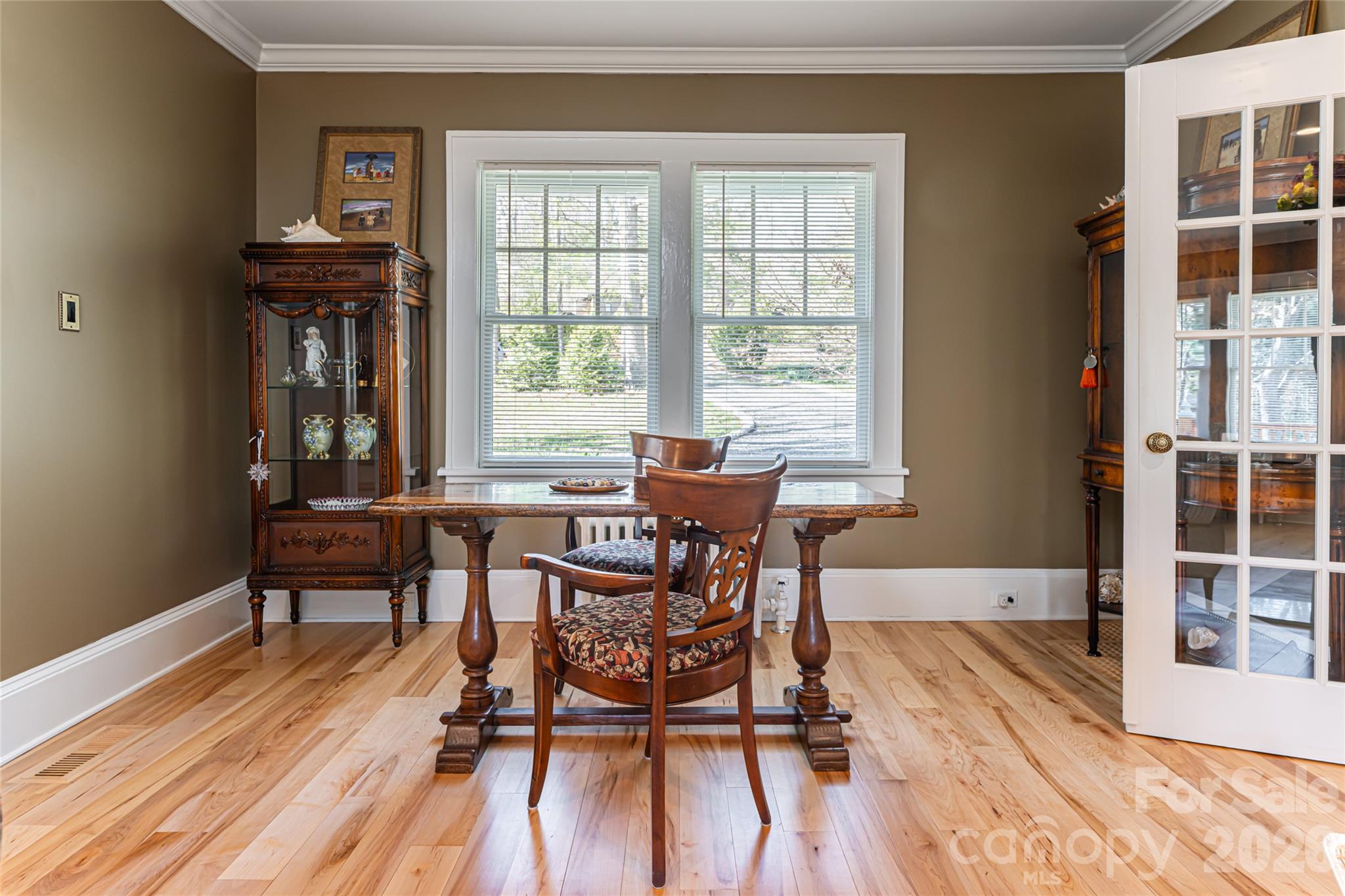 40 Forest Road — Asheville