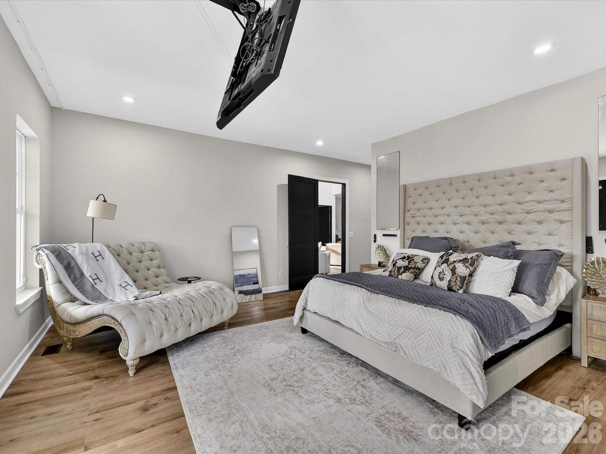 4987 Wildlife Lane — Sherrills Ford