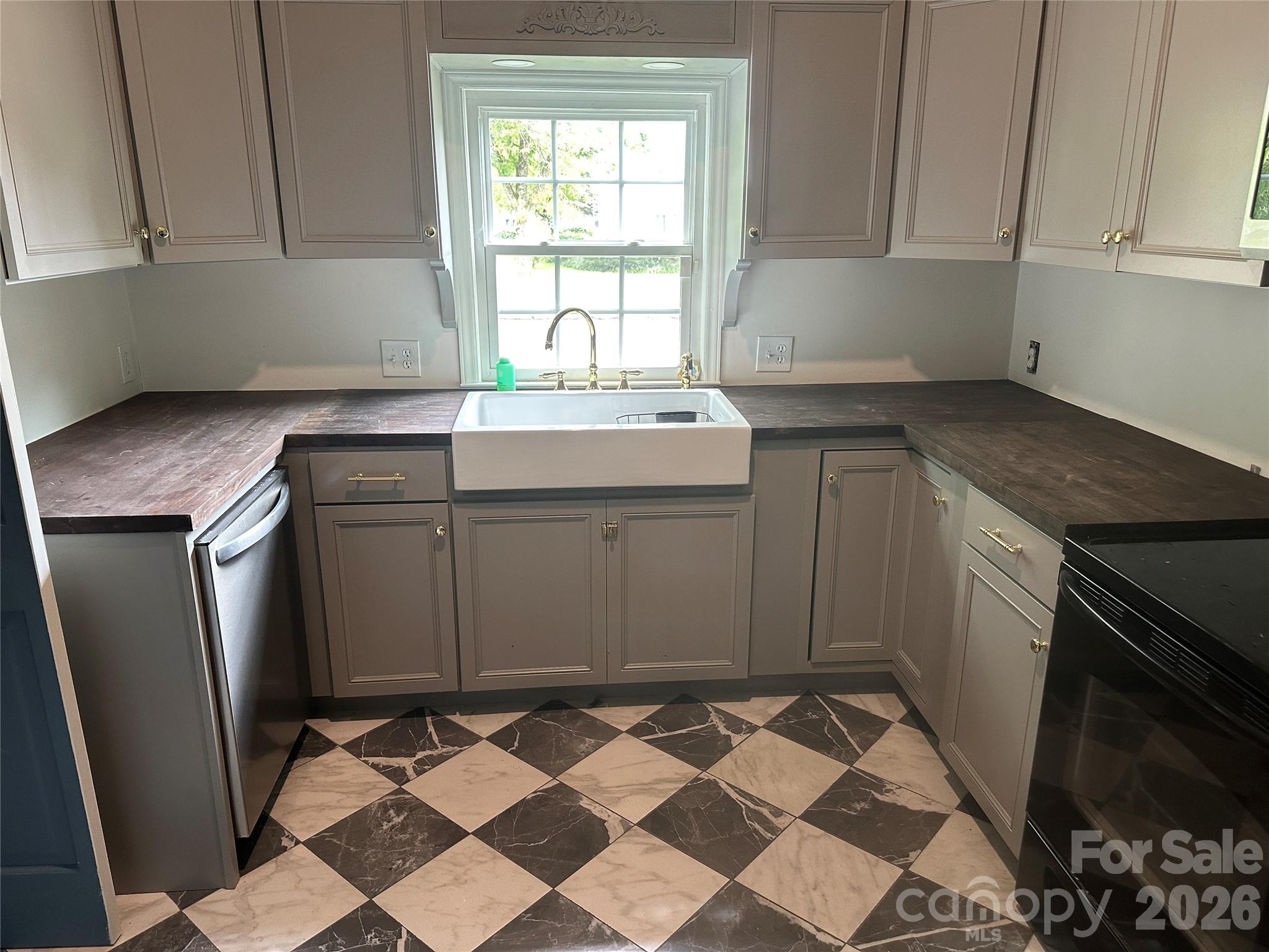 215 S Matson Street — Kershaw
