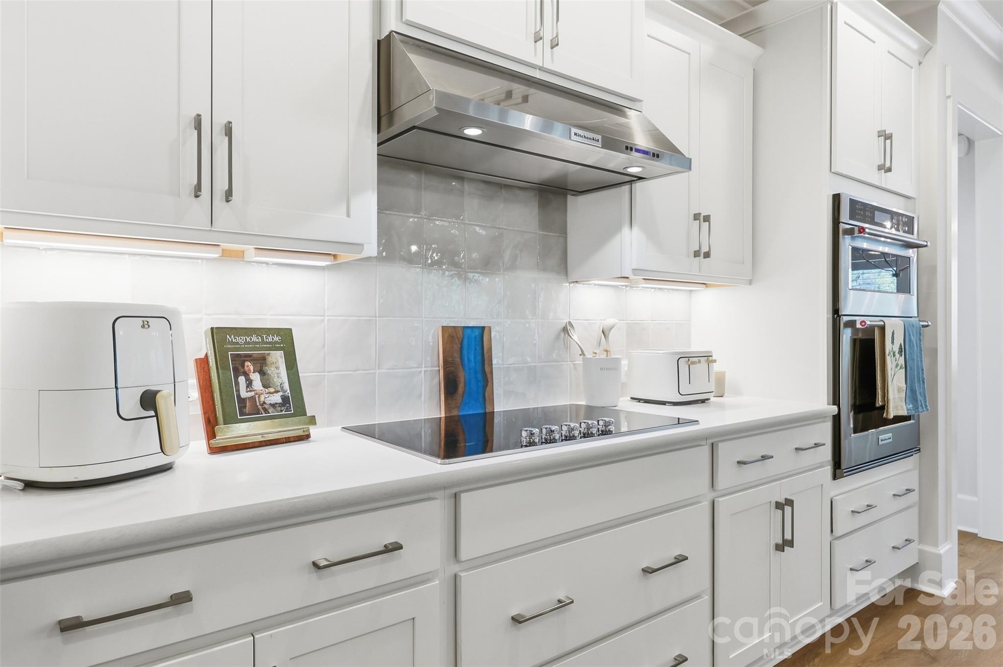 1064 SW Mayfair Way — Sunset Beach