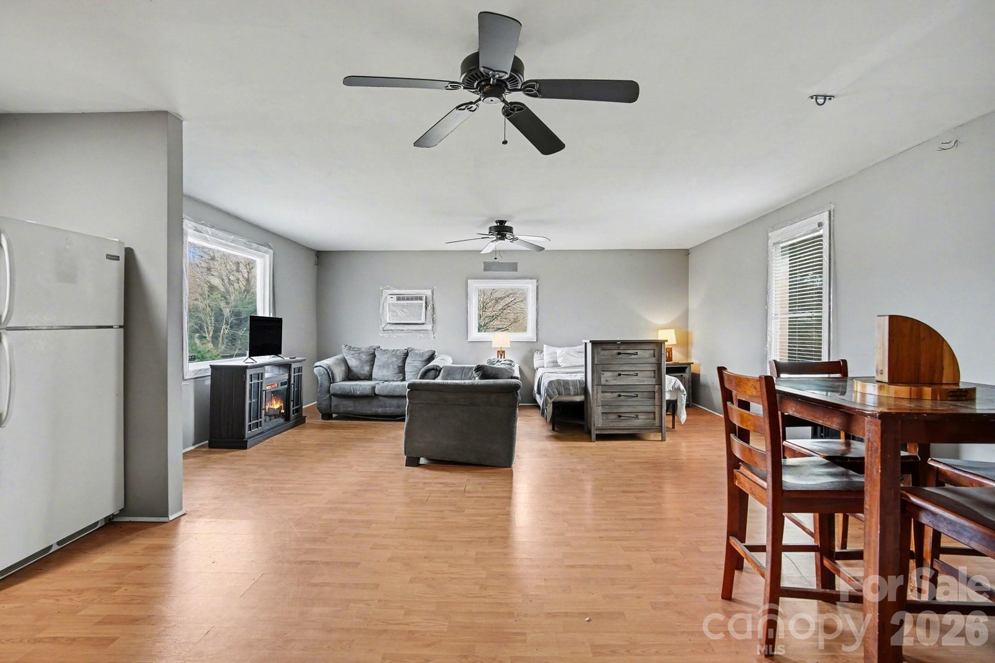 2325 Brown Road — China Grove