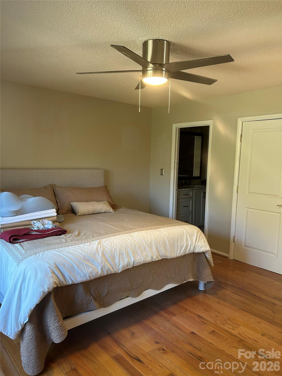 512 Forest Lane — Yadkinville