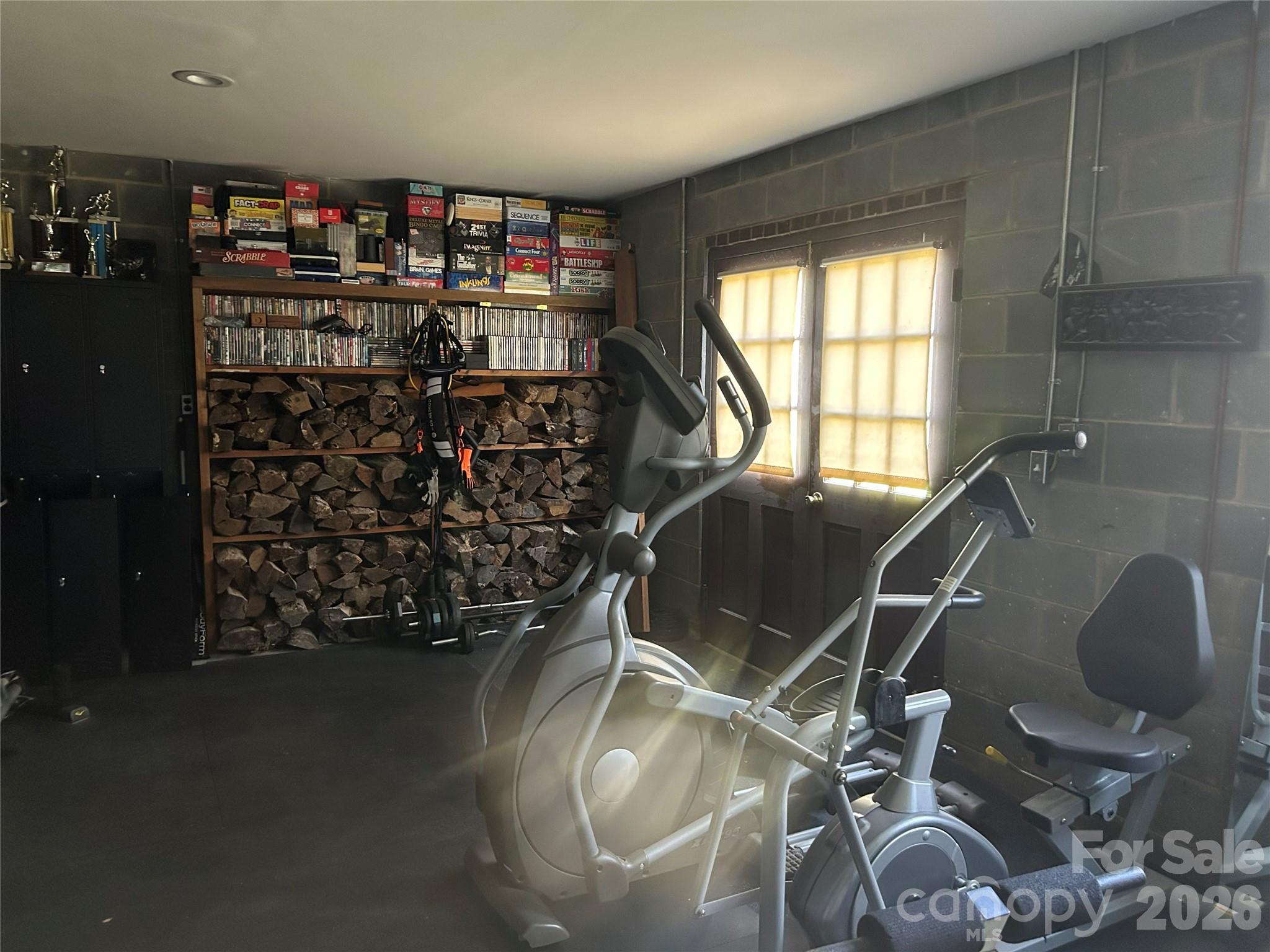 512 Forest Lane — Yadkinville
