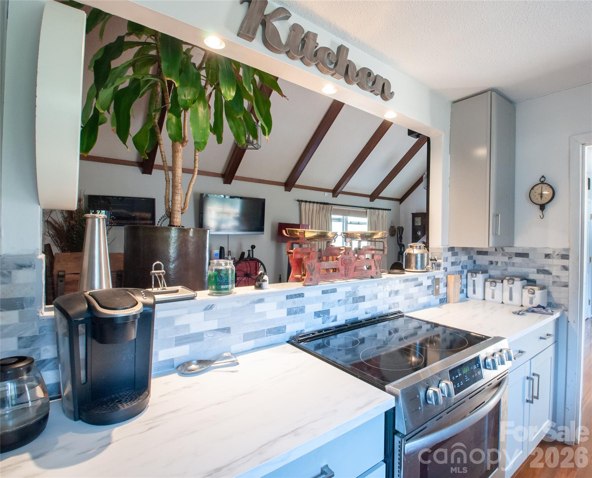 512 Forest Lane — Yadkinville