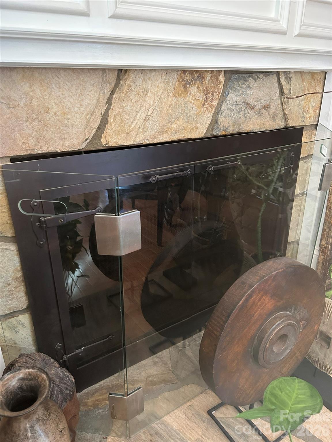 512 Forest Lane — Yadkinville