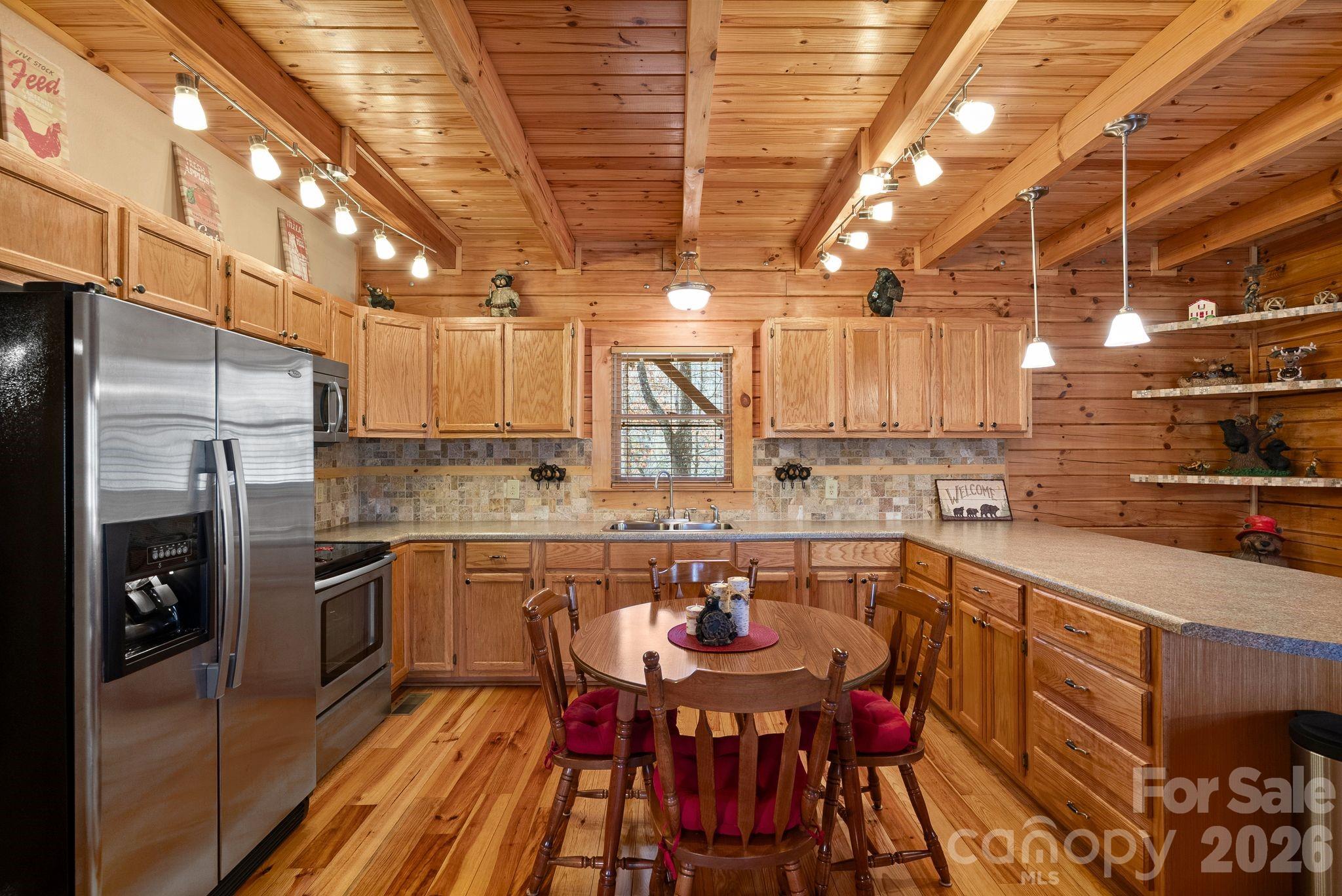 130 S Chatem Court — Union Mills