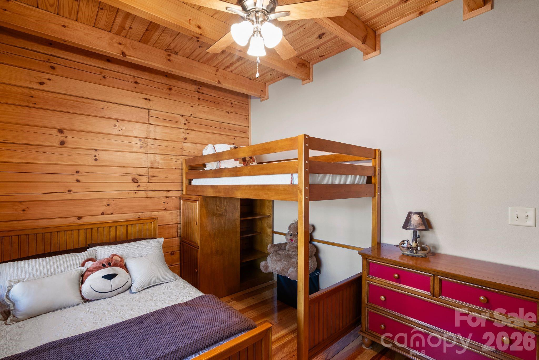 130 S Chatem Court — Union Mills