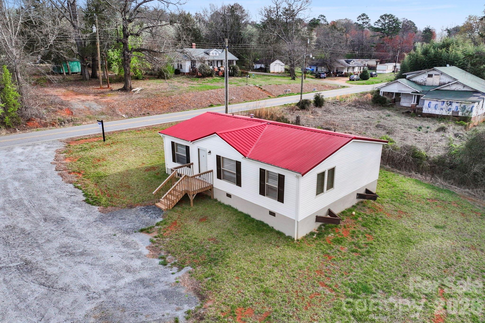 376 Puzzle Creek Road — Bostic