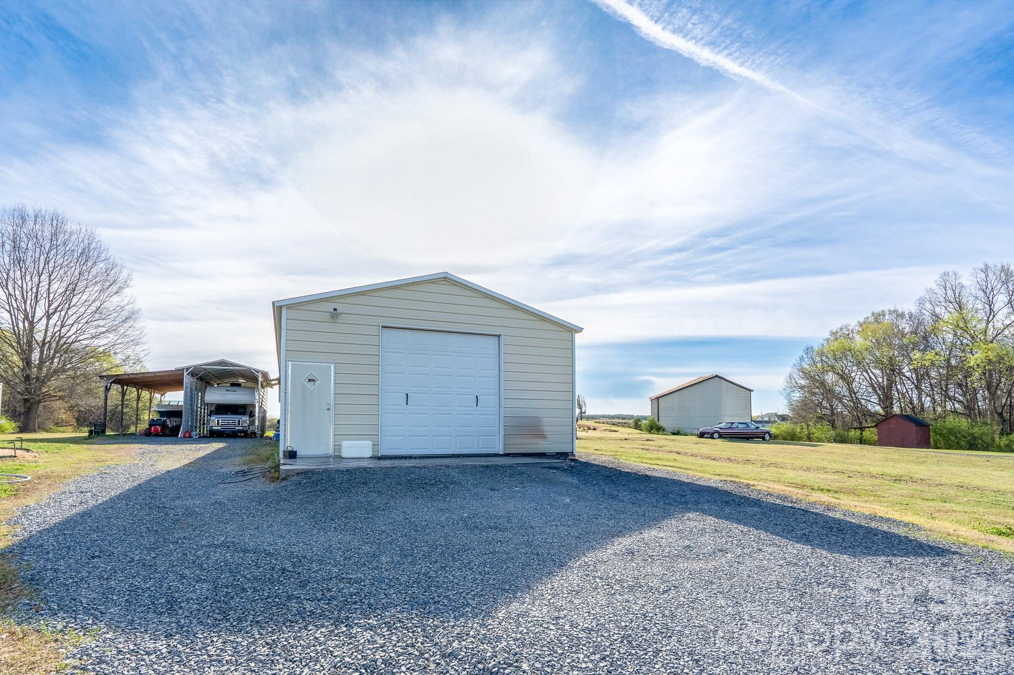 24376 Endy Road — Albemarle