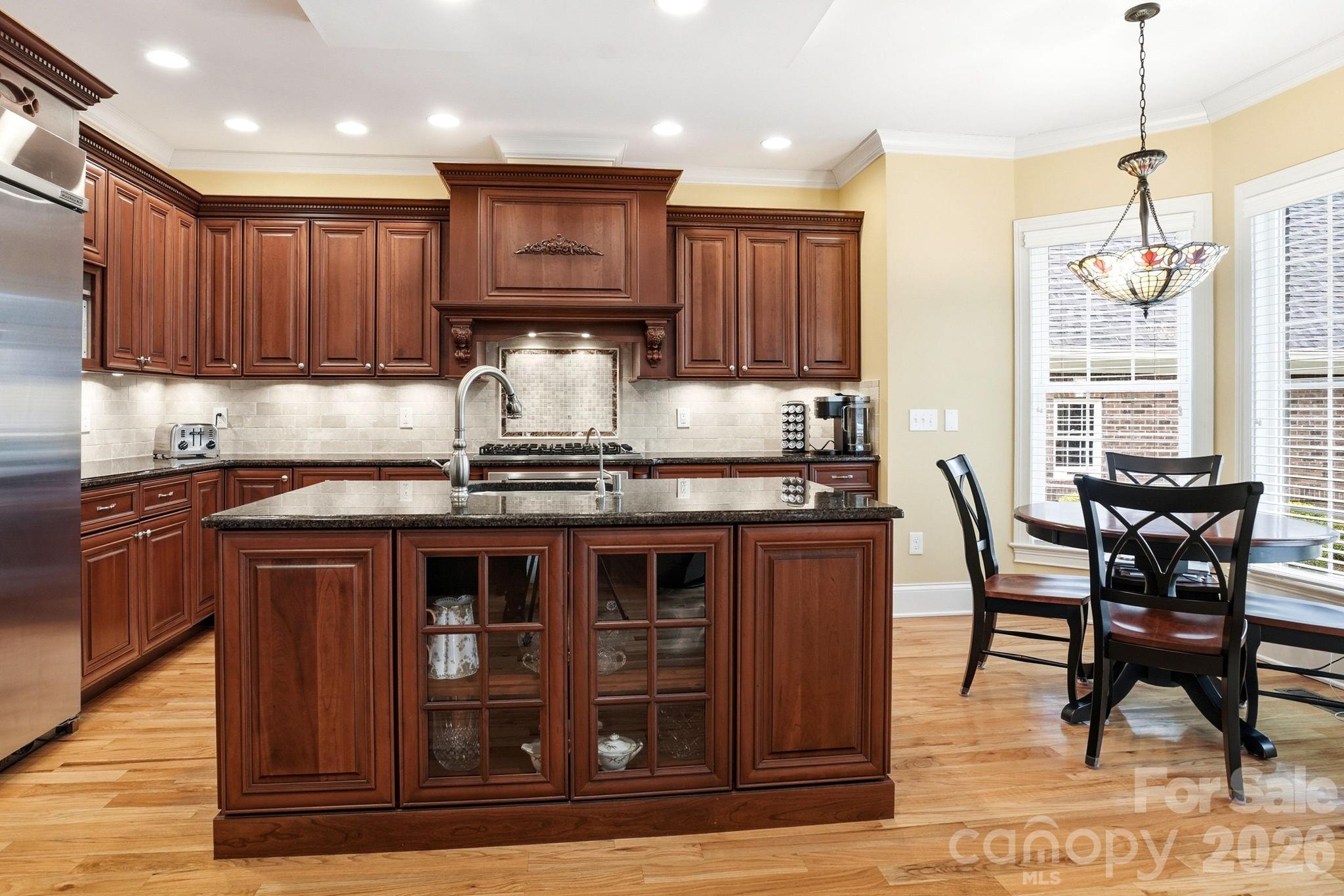 7282 James Court — Denver