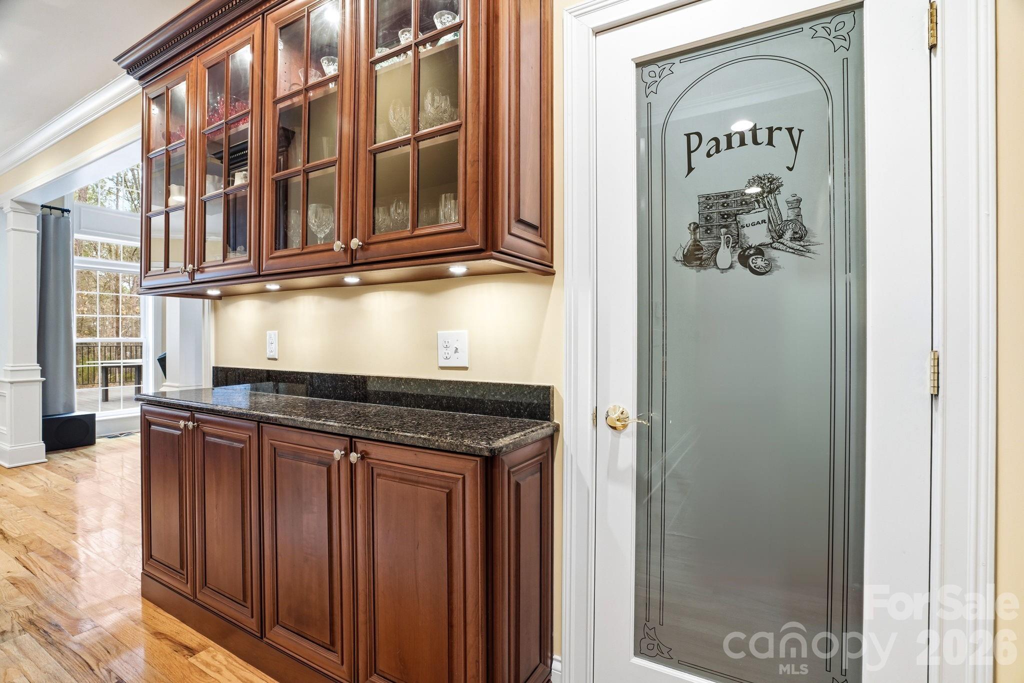 7282 James Court — Denver
