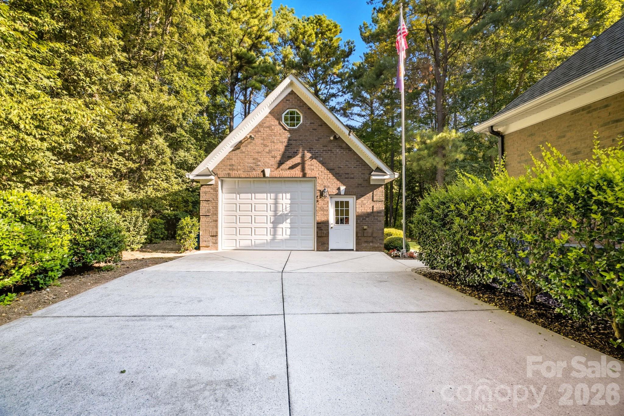 7282 James Court — Denver