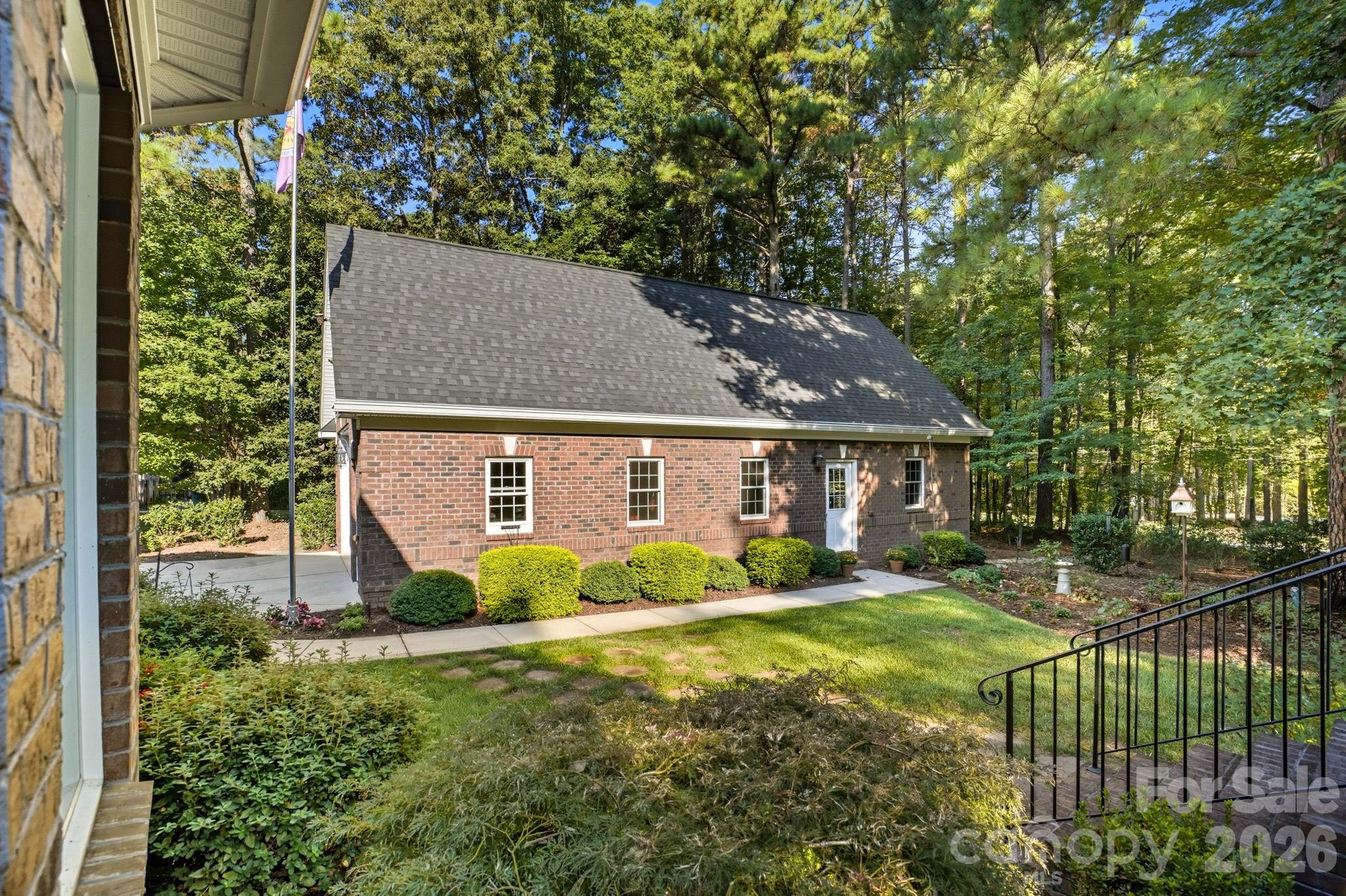 7282 James Court — Denver