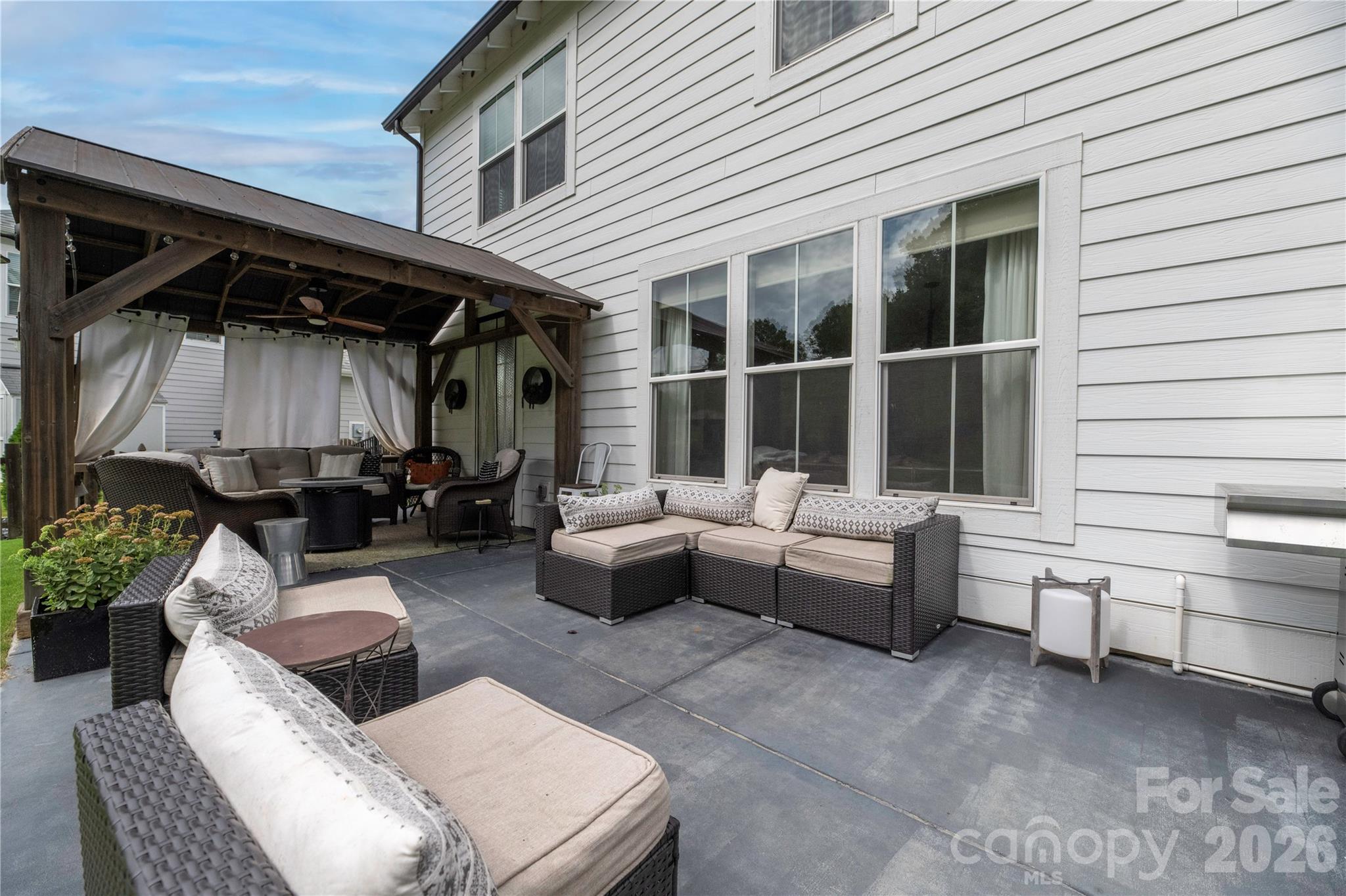 123 Country Lake Drive — Mooresville
