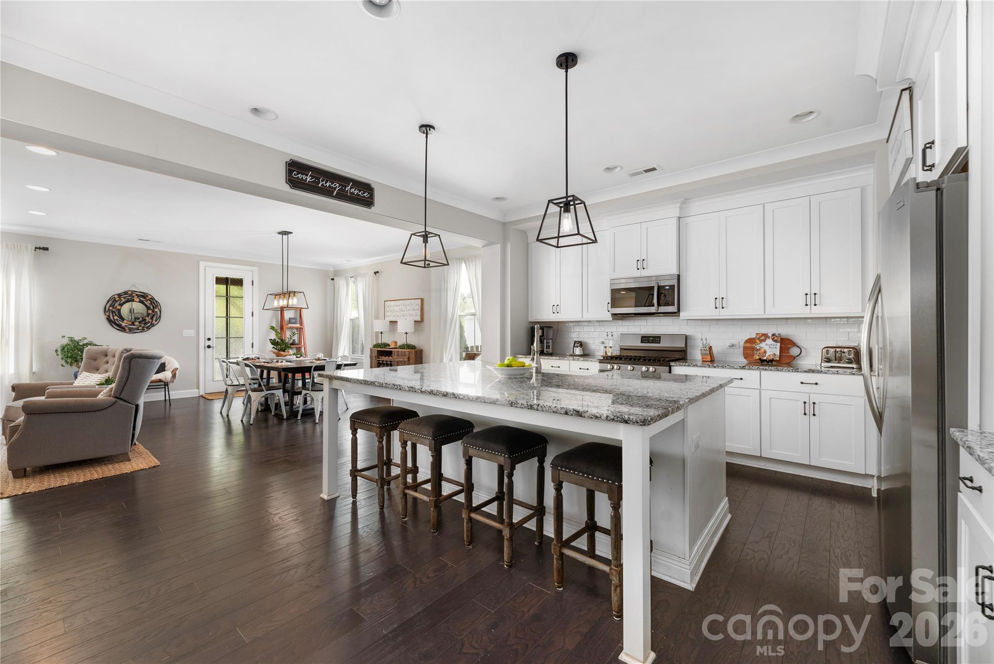 123 Country Lake Drive — Mooresville