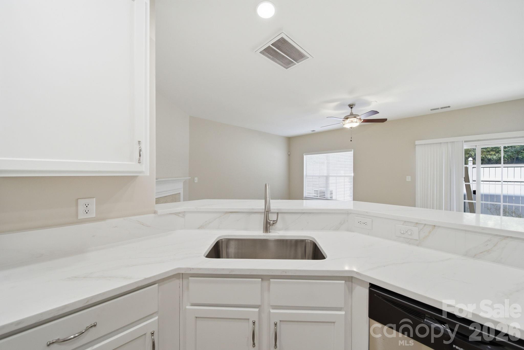 12429 Stratfield Place Circle — Pineville