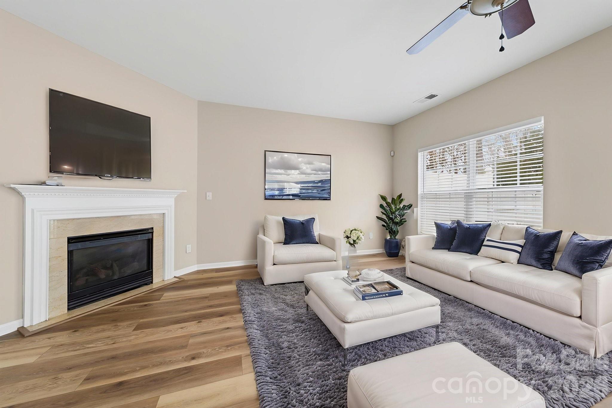 12429 Stratfield Place Circle — Pineville