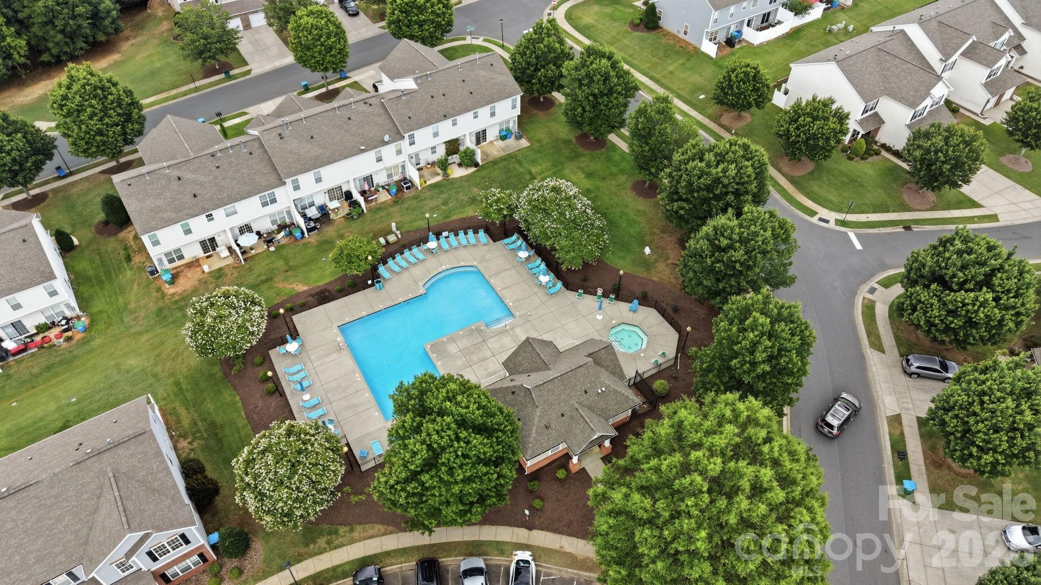 12429 Stratfield Place Circle — Pineville