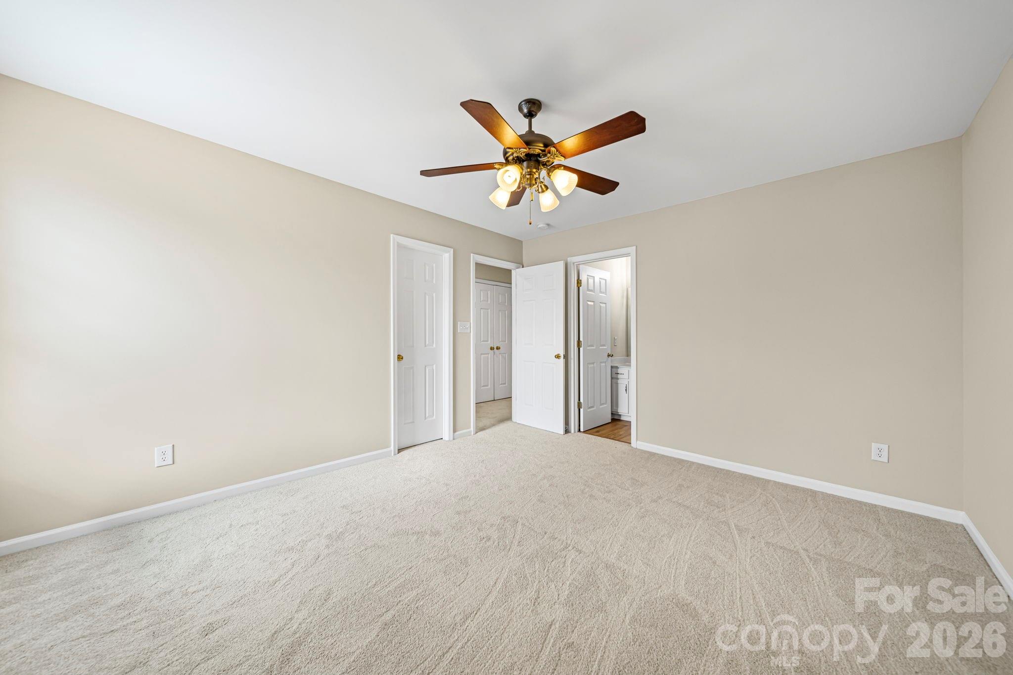 12429 Stratfield Place Circle — Pineville
