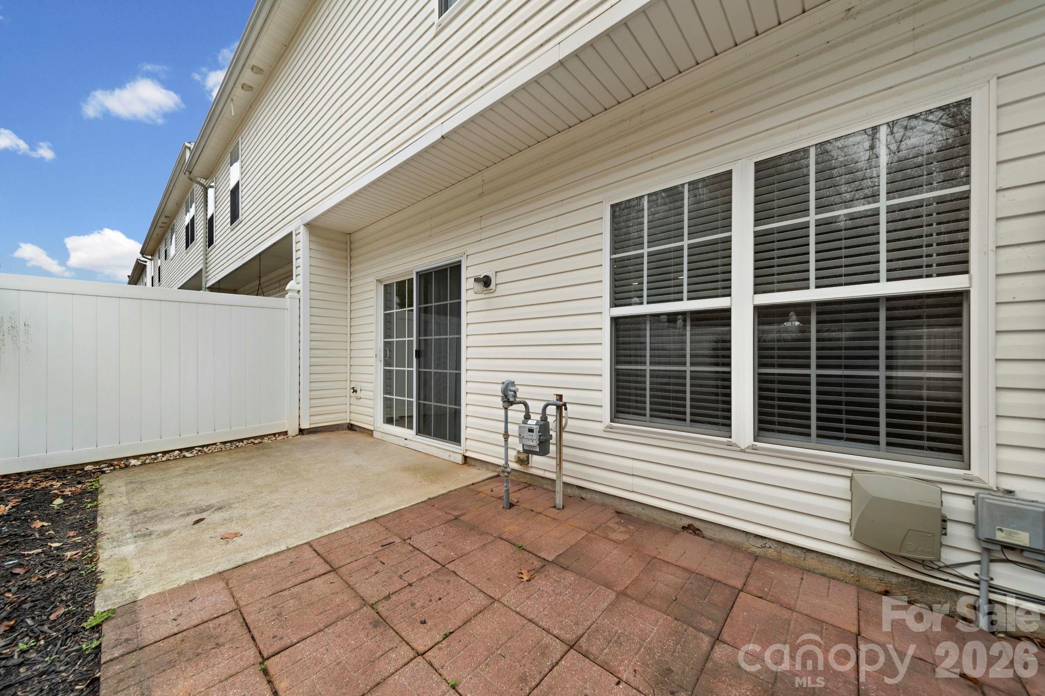 12429 Stratfield Place Circle — Pineville
