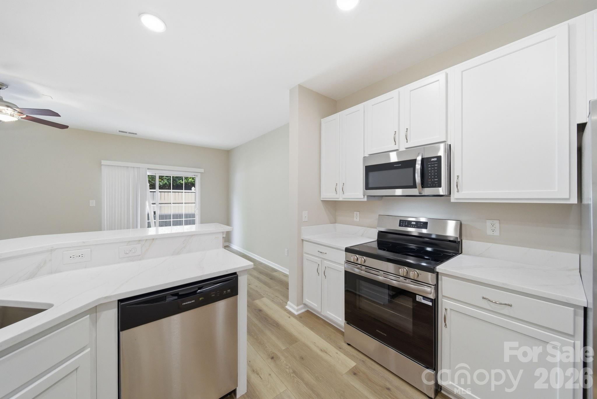 12429 Stratfield Place Circle — Pineville