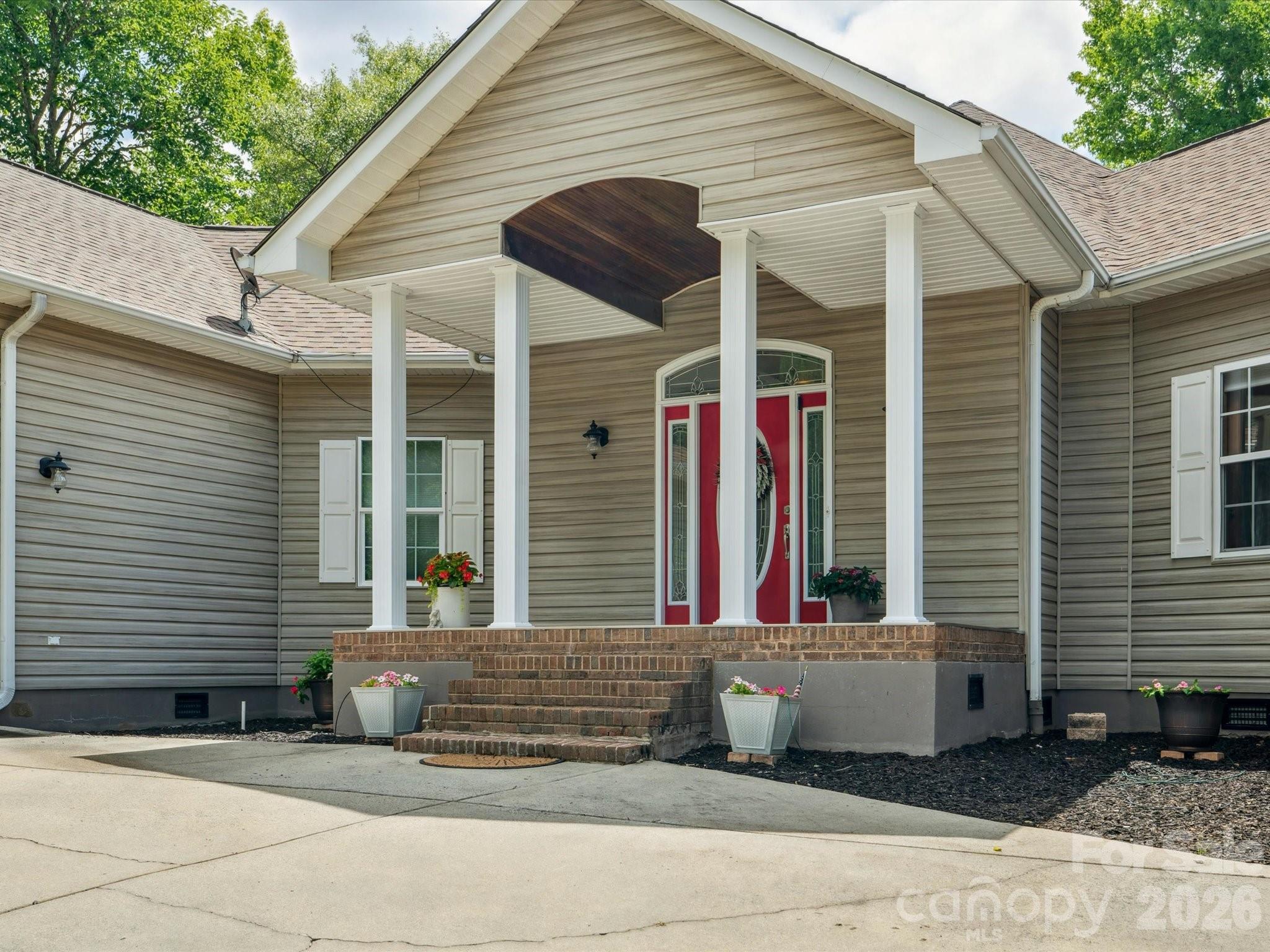 887 Living Waters Drive — Great Falls