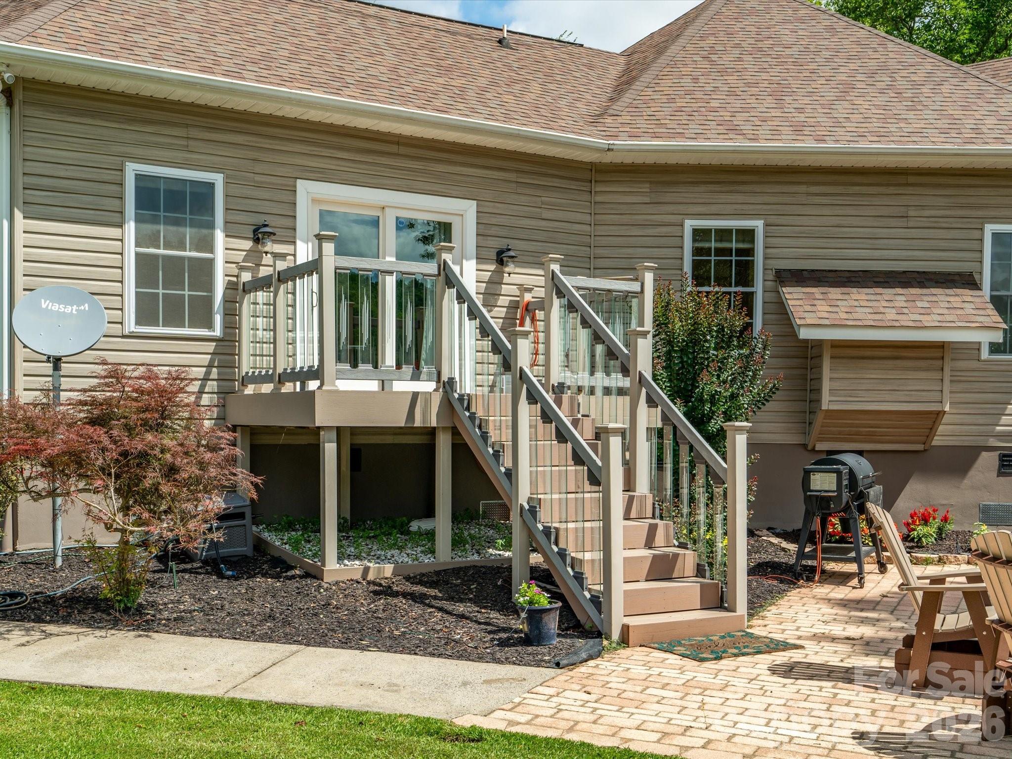 887 Living Waters Drive — Great Falls