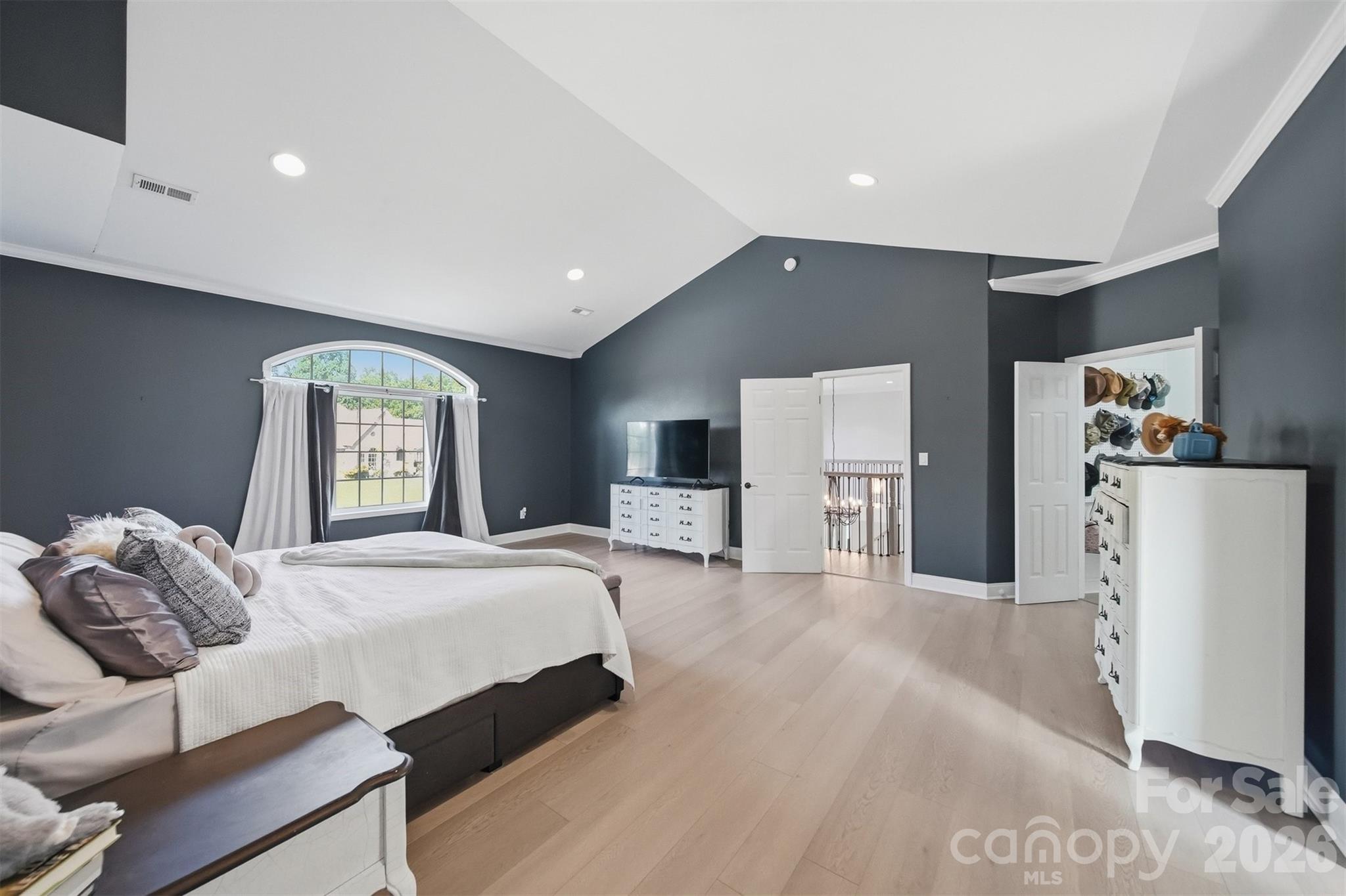 1360 Sweetbriar Lane — Hickory