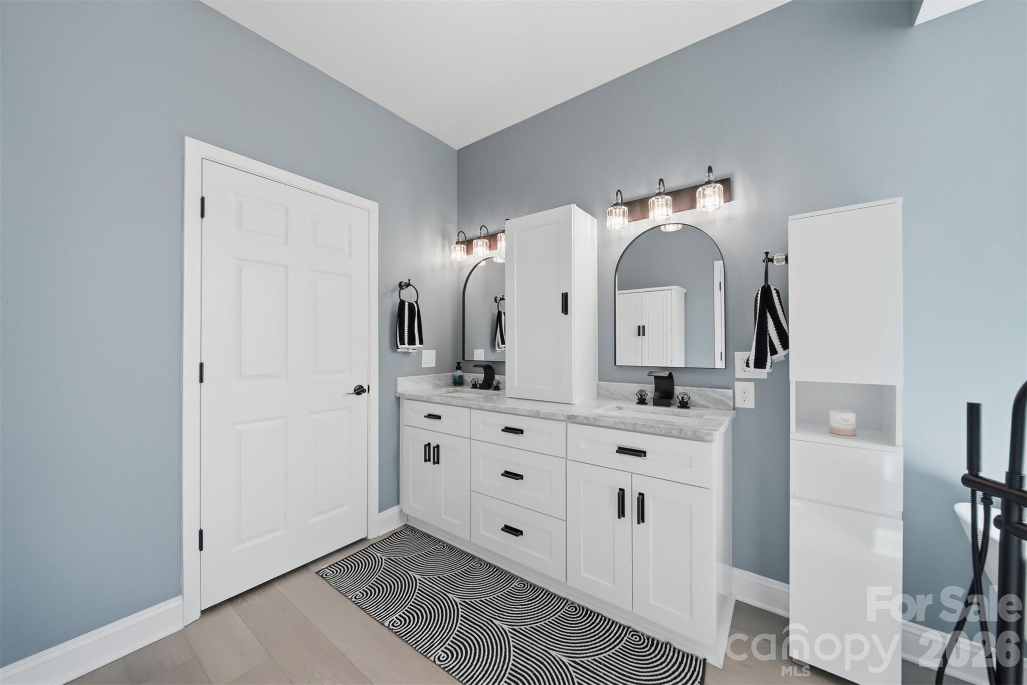 1360 Sweetbriar Lane — Hickory