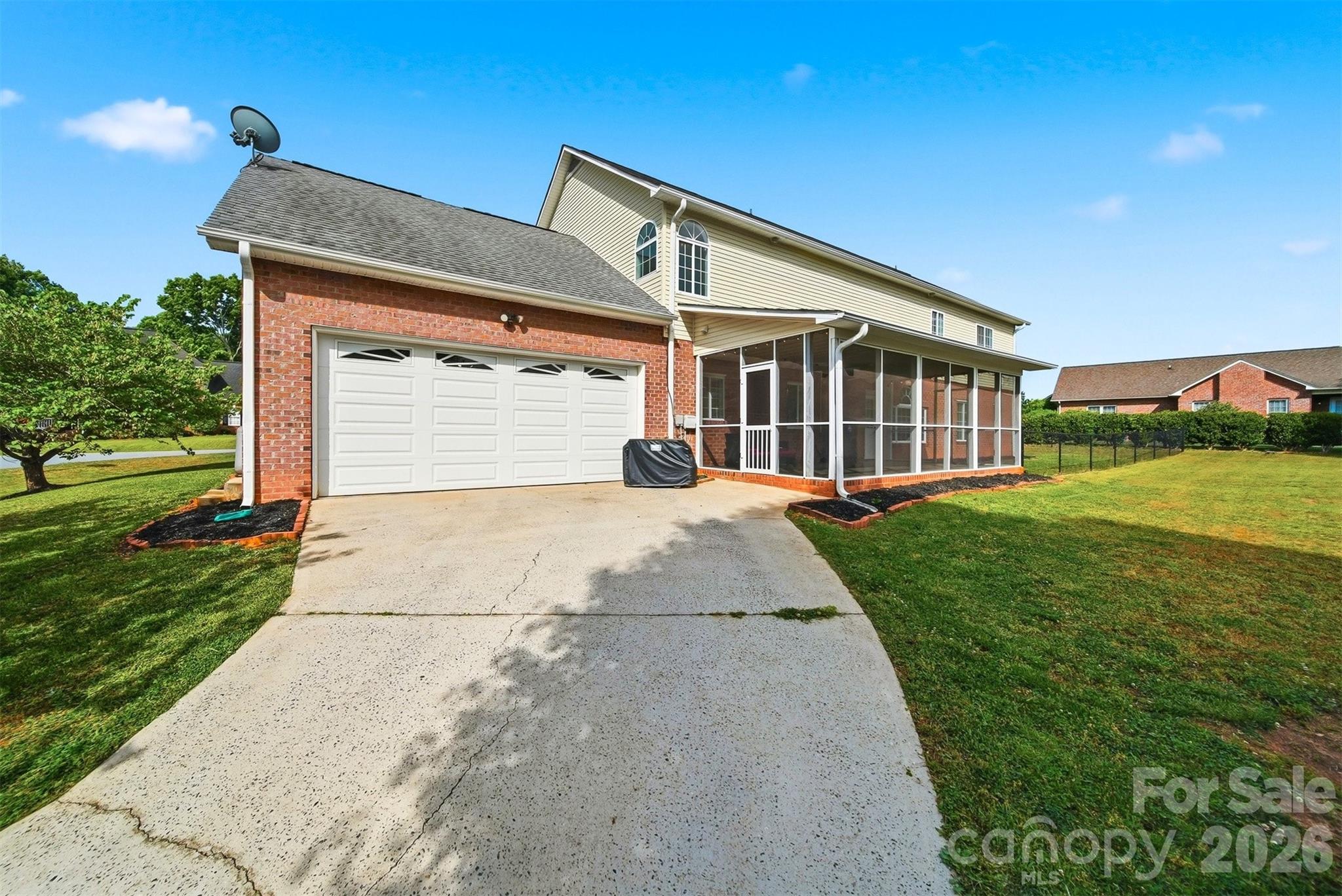 1360 Sweetbriar Lane — Hickory