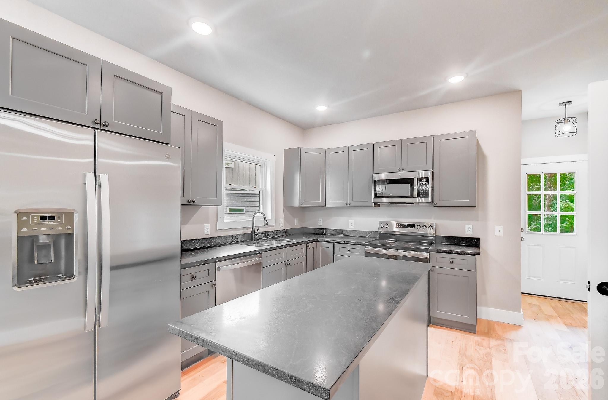 127 Northbend Drive — Asheville