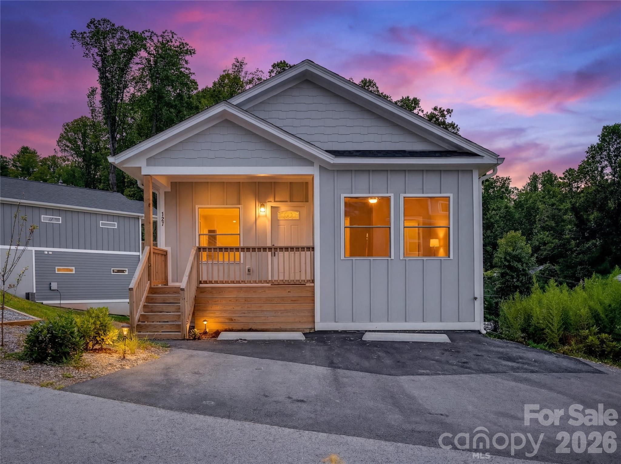 127 Northbend Drive — Asheville