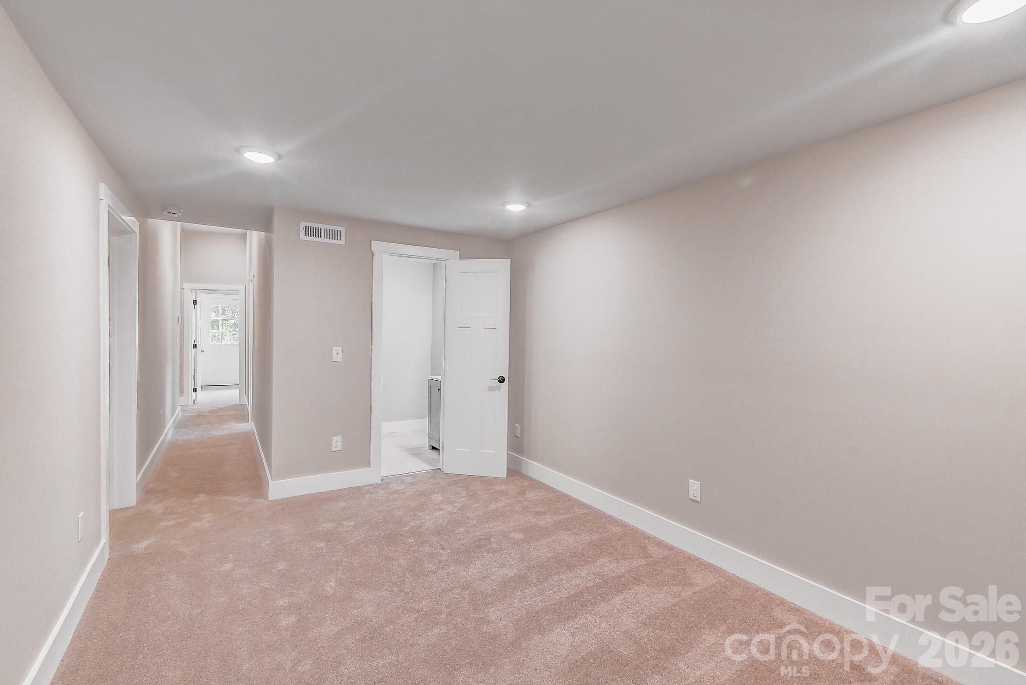 127 Northbend Drive — Asheville