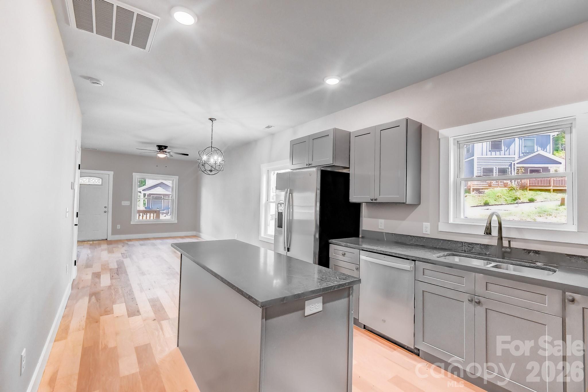 127 Northbend Drive — Asheville