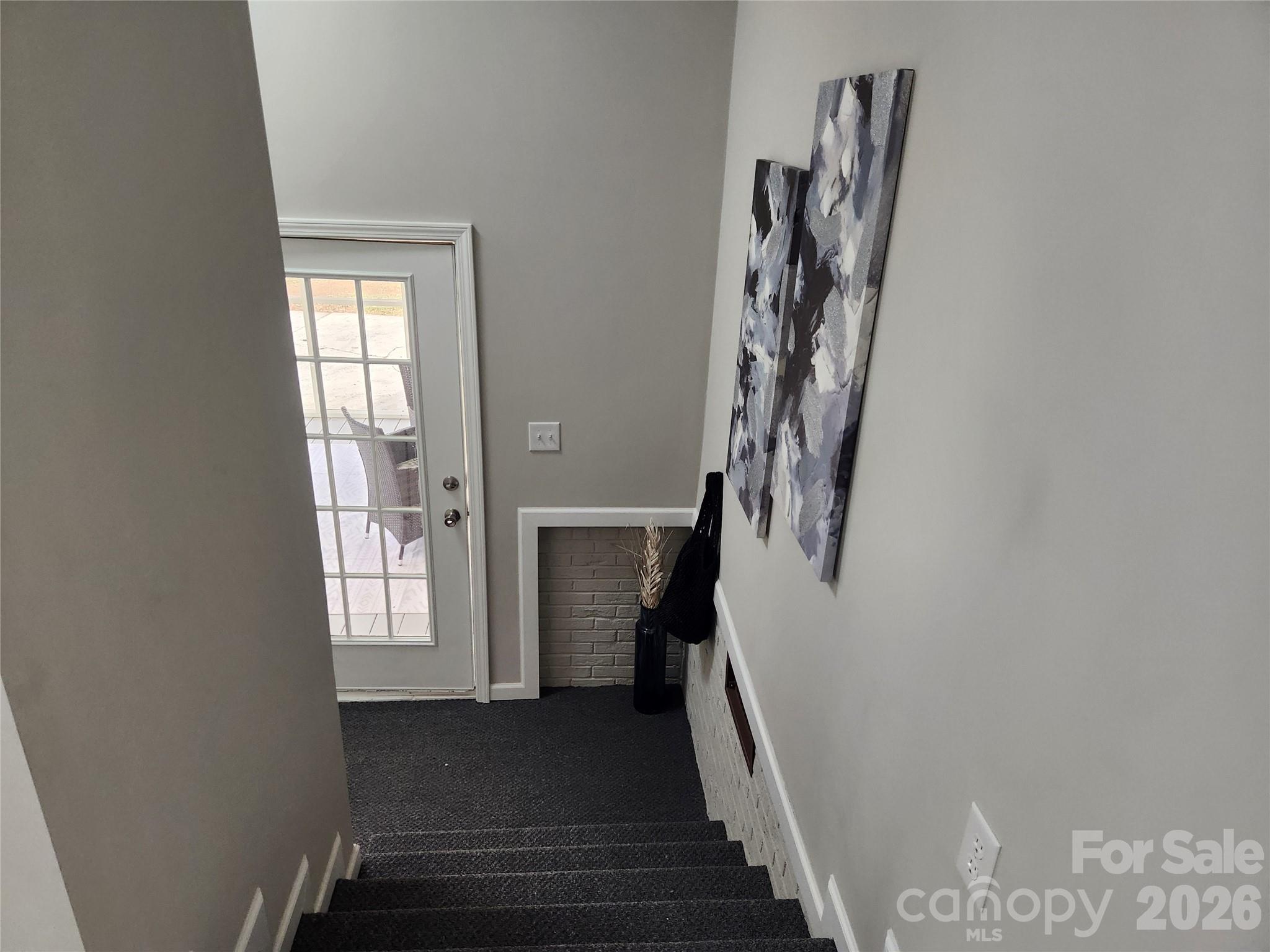 2411 Kimway Drive — Matthews