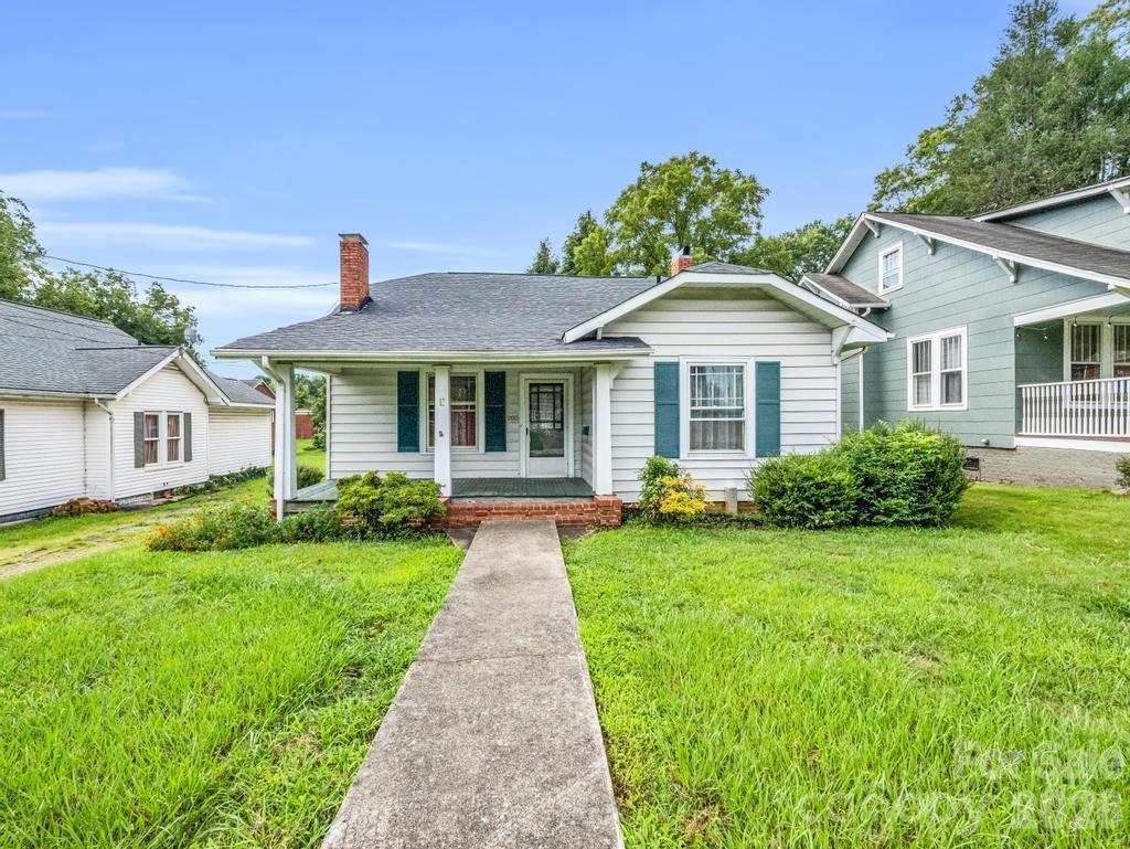 203 Court Street — Rutherfordton