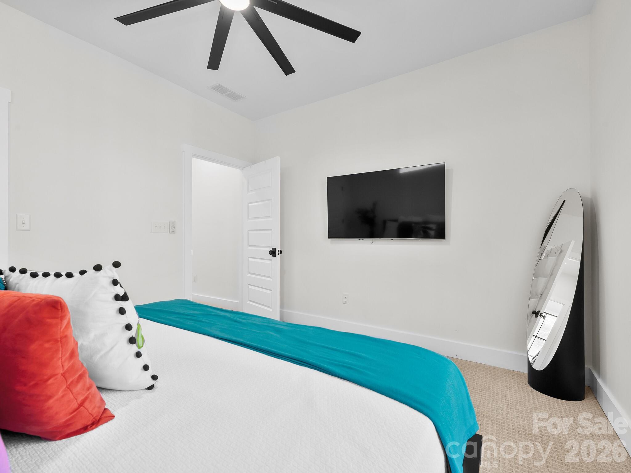 215 Lindsey Farm Drive — Flat Rock