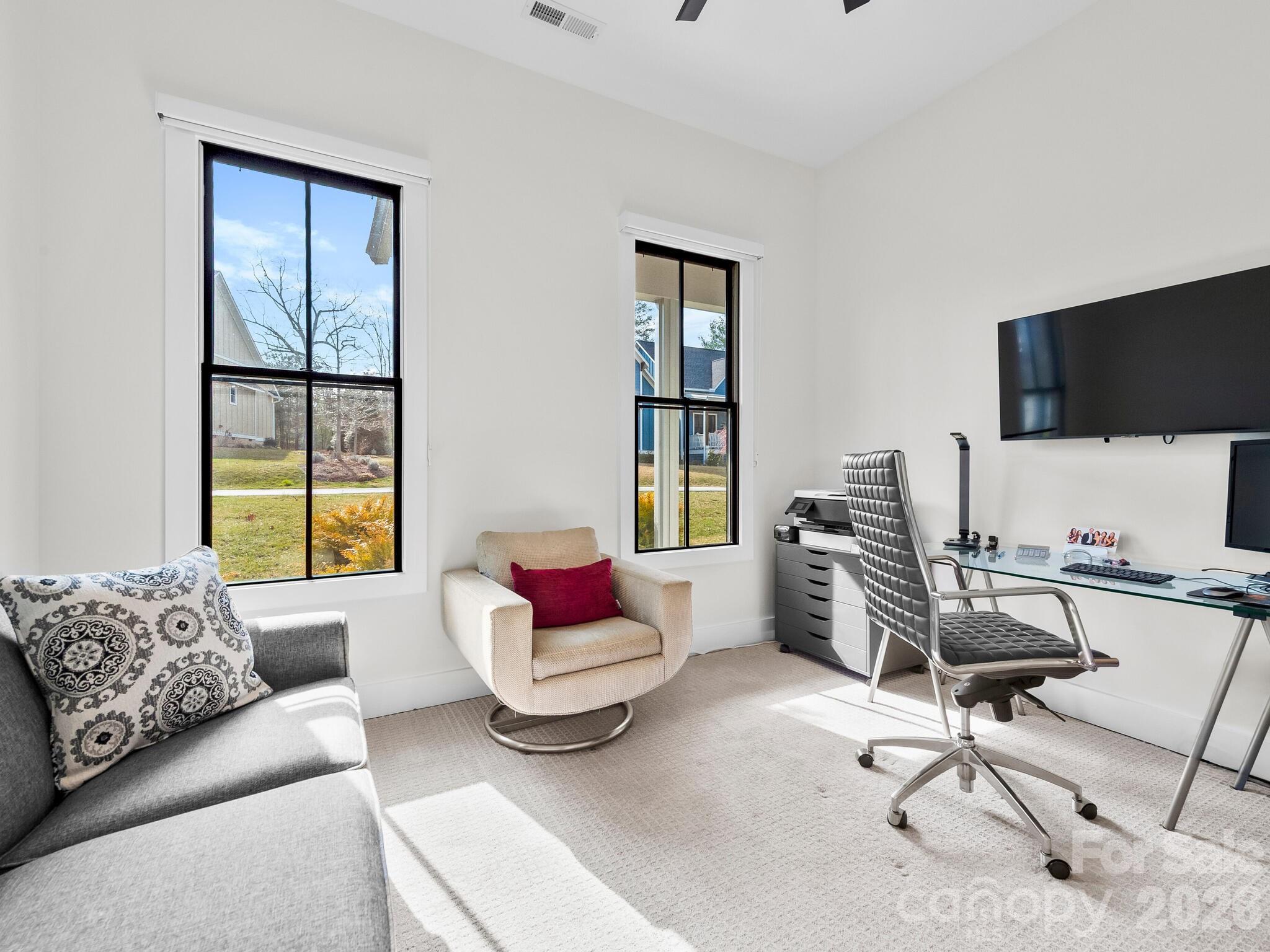 215 Lindsey Farm Drive — Flat Rock