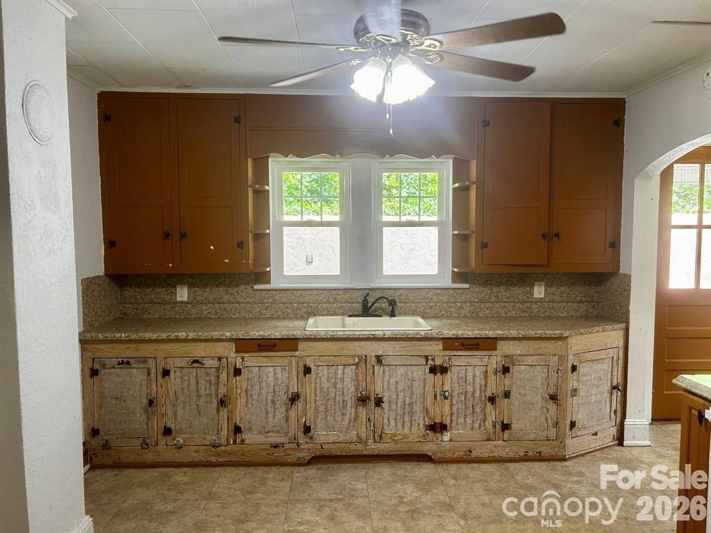 404 Huffman Street — Morganton